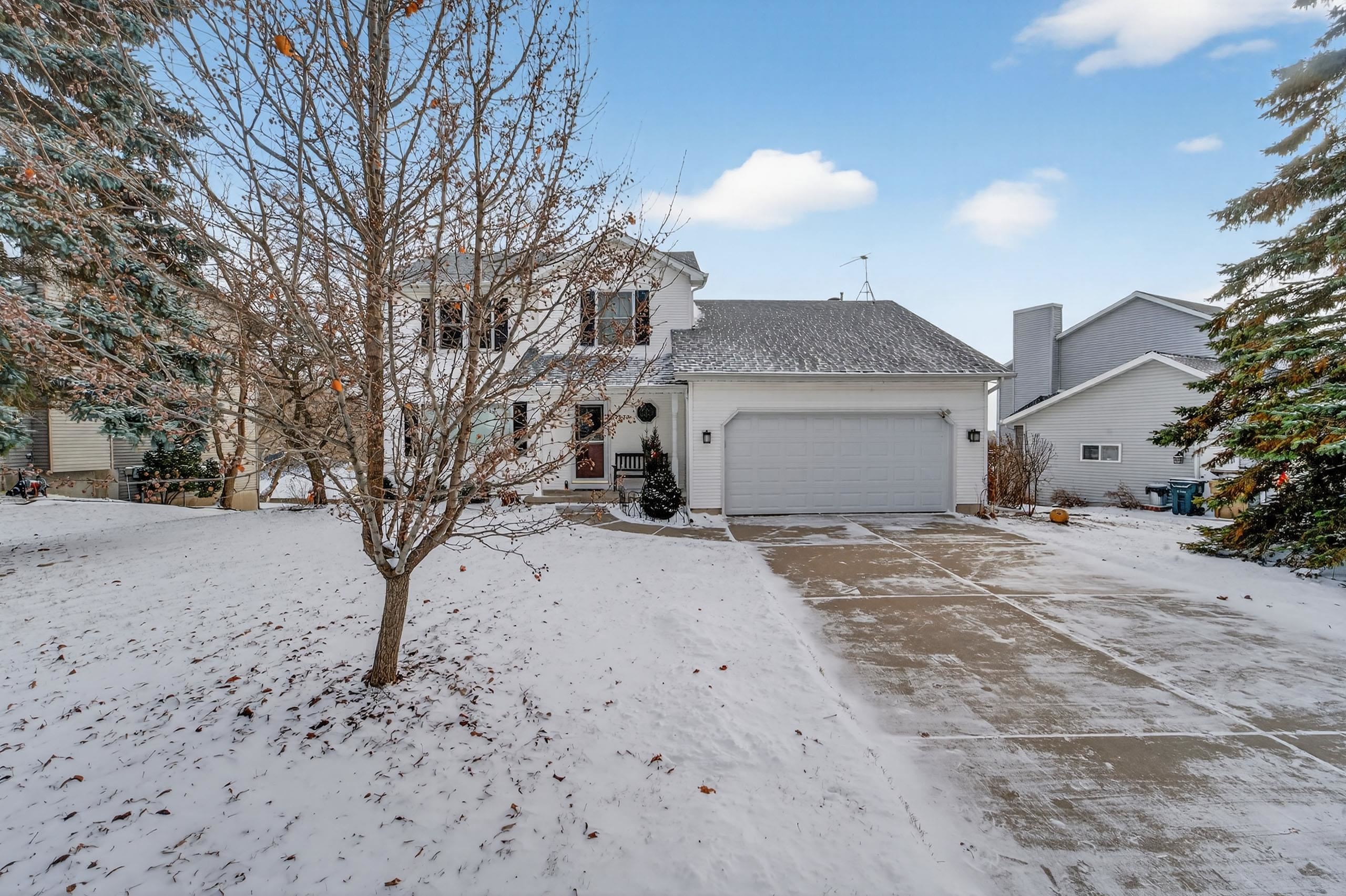 2925 Maple Run Drive