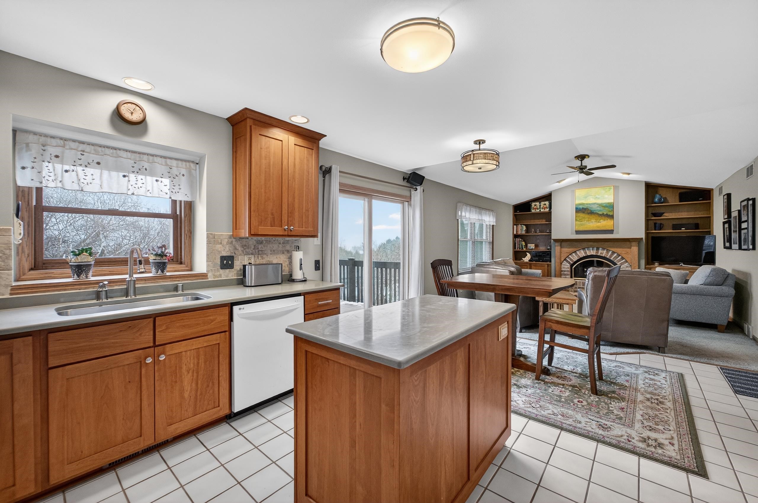 2925 Maple Run Drive