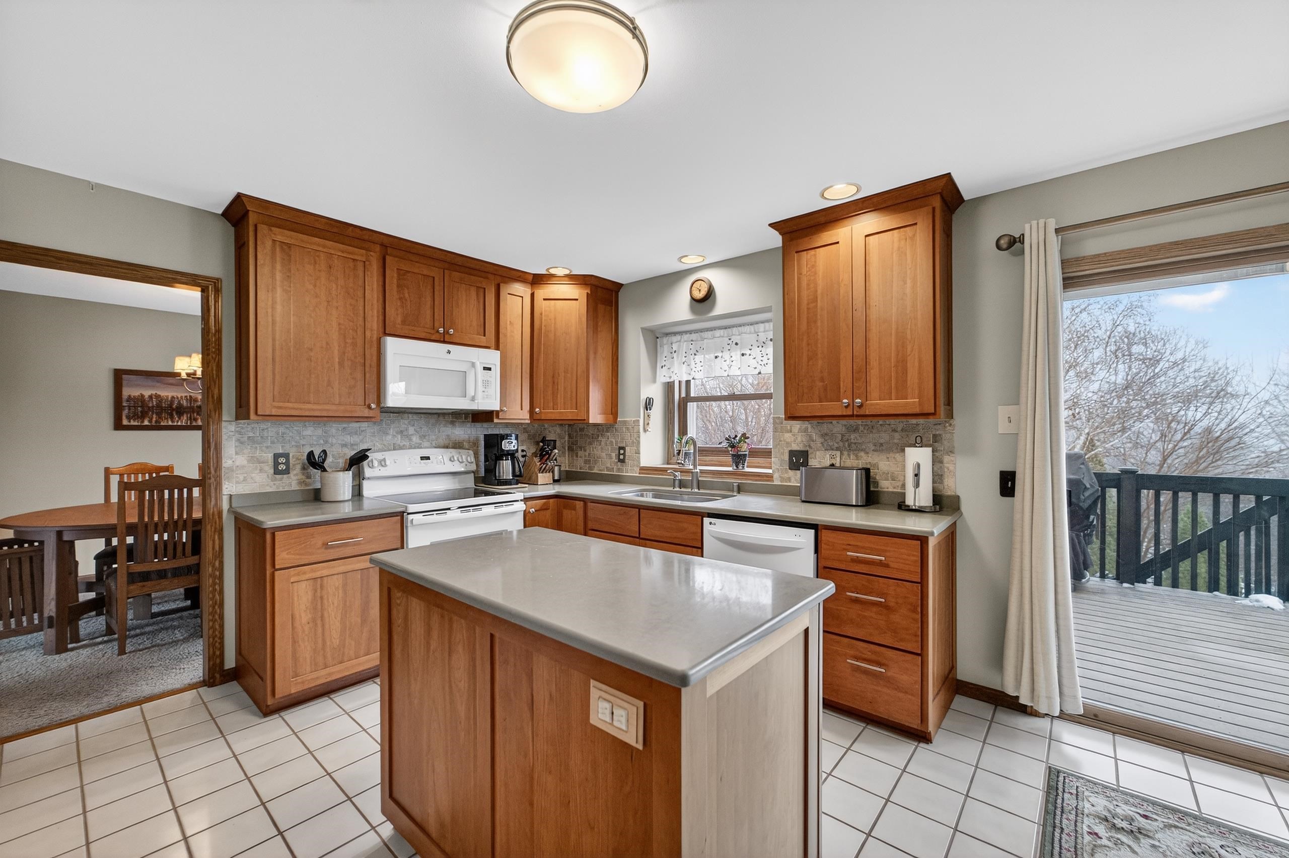 2925 Maple Run Drive