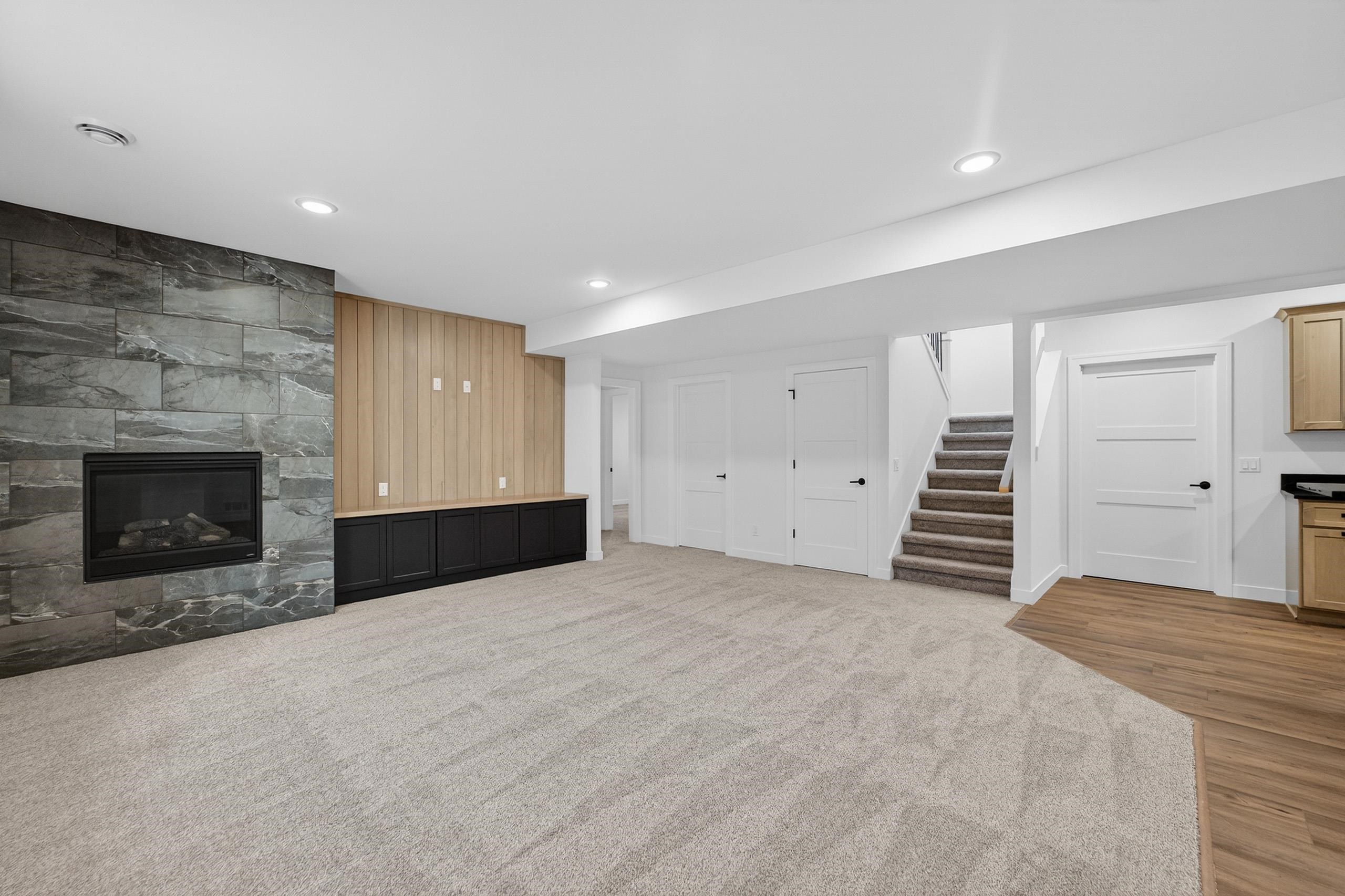 7711 Stonecrop Way