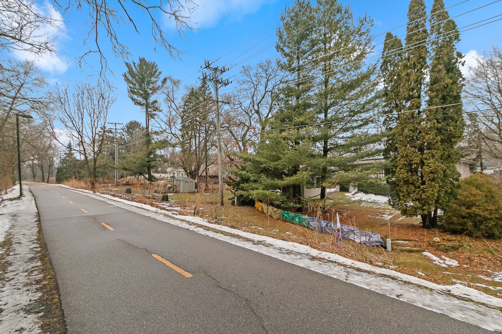 555 Glen Drive