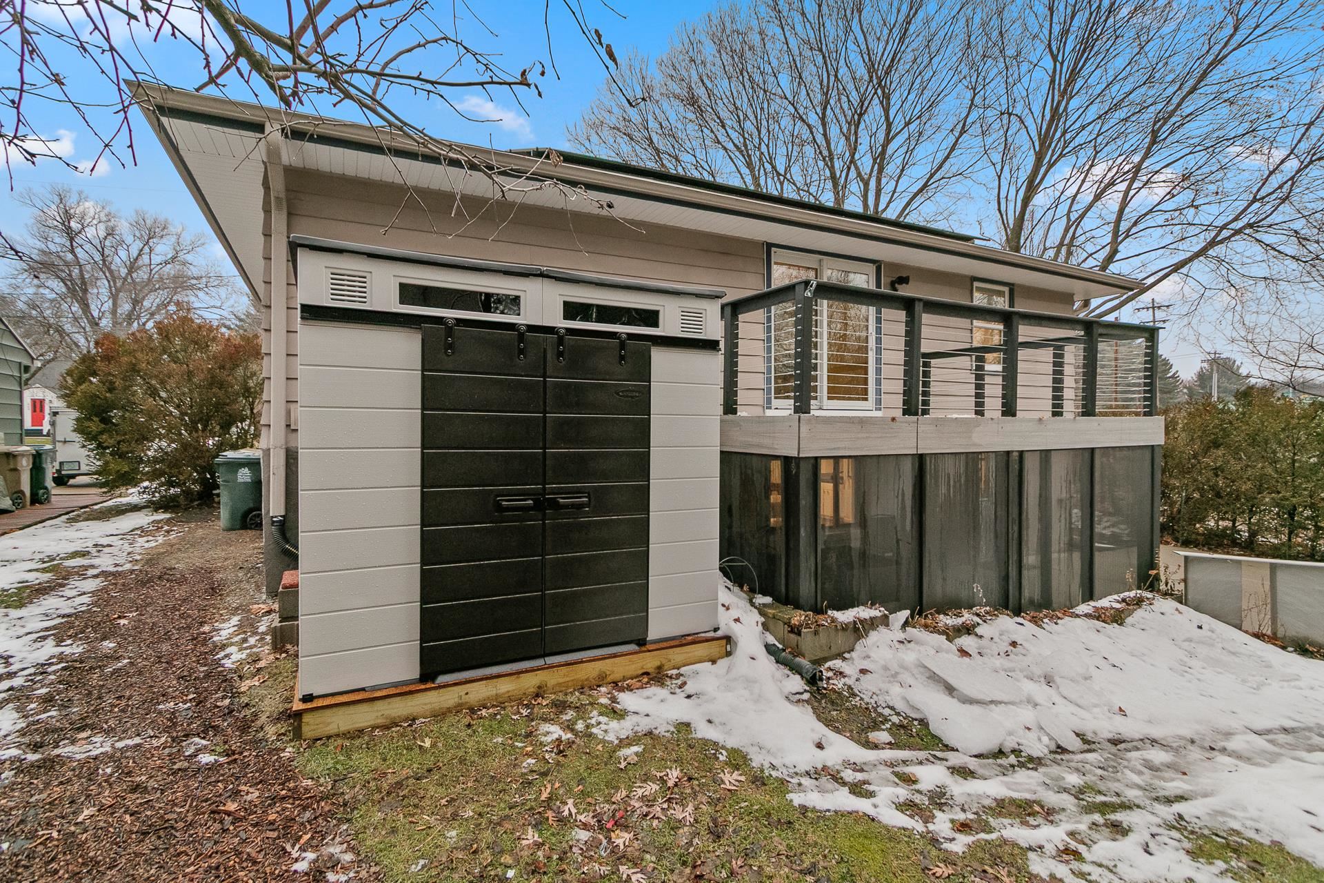 555 Glen Drive