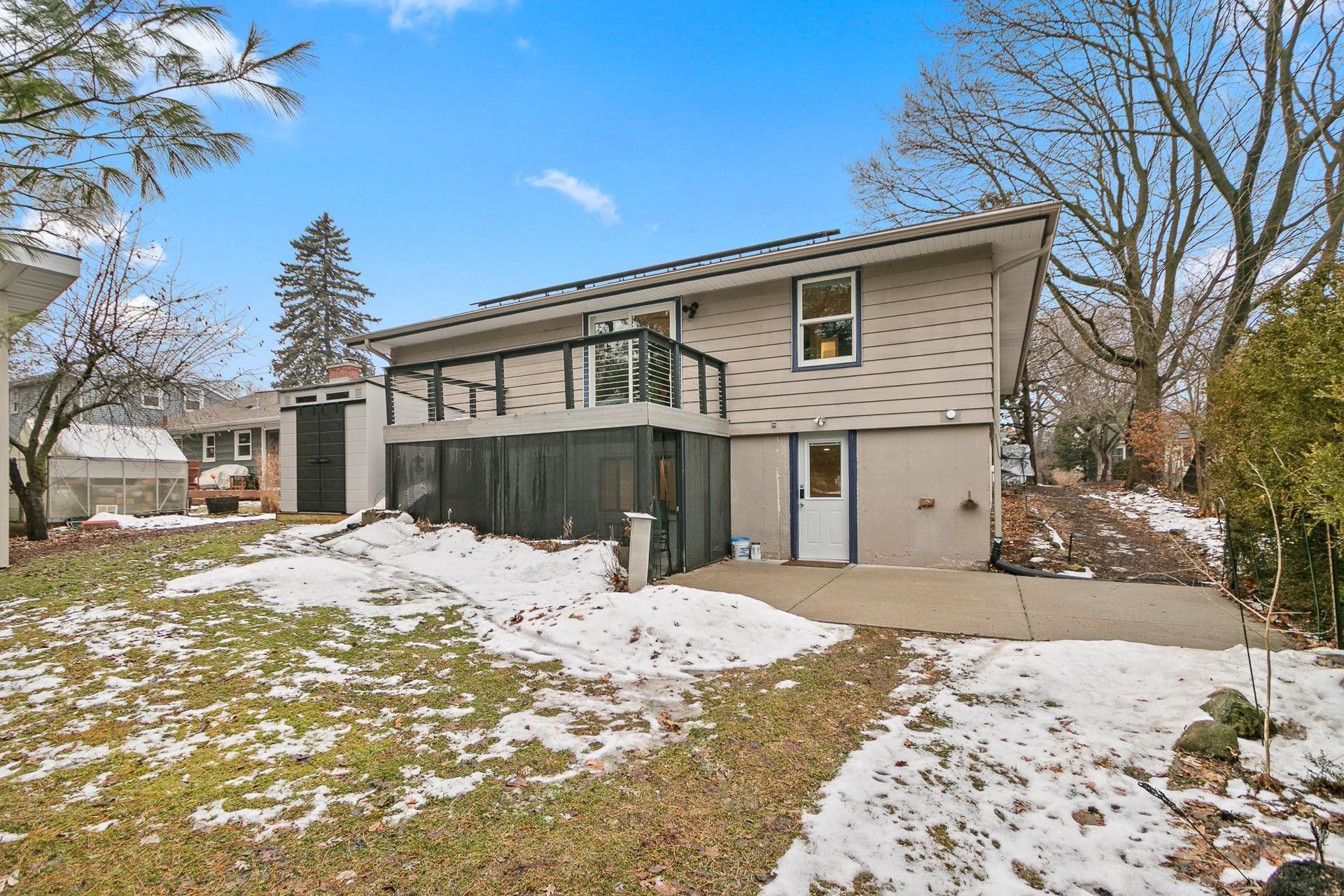 555 Glen Drive
