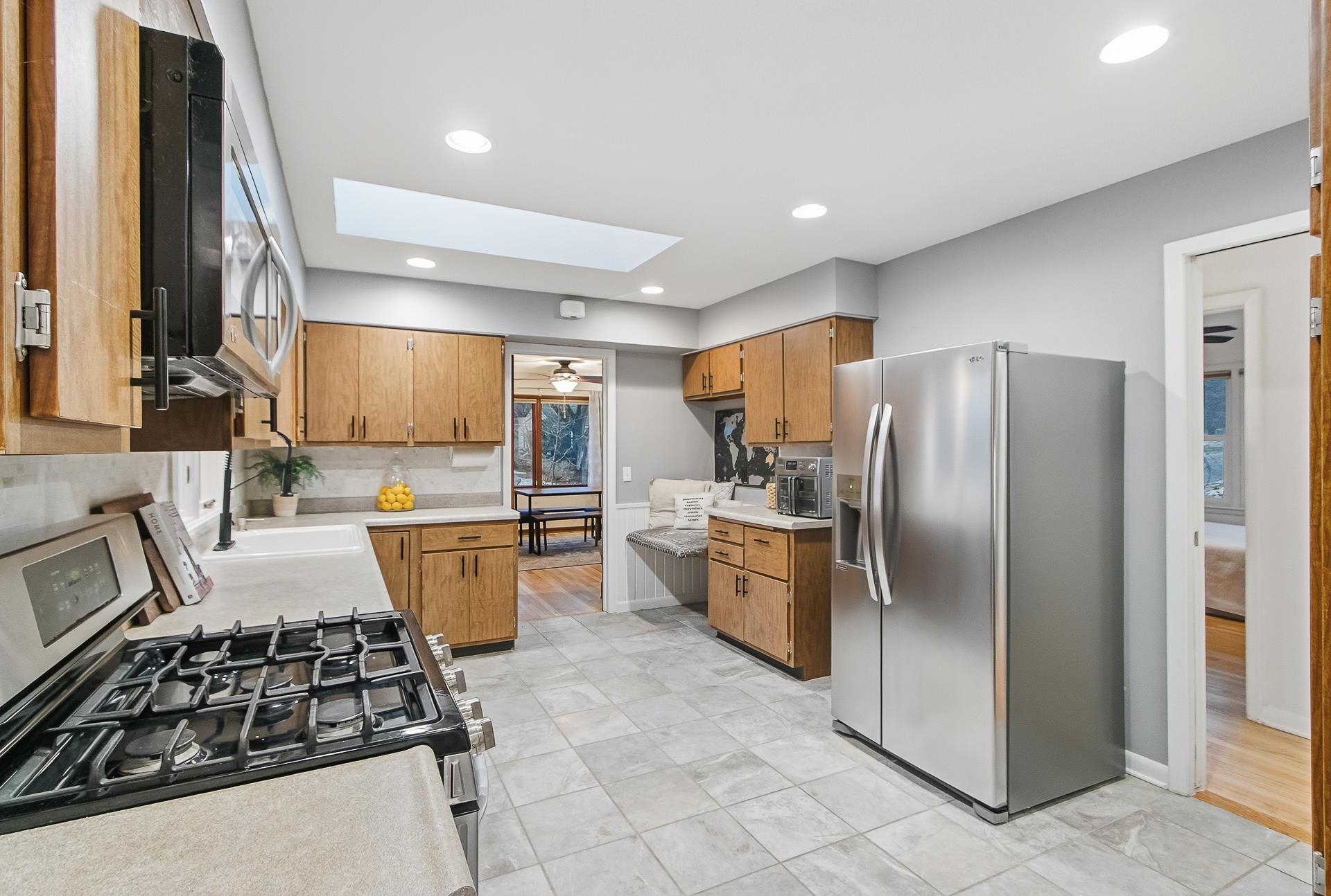 555 Glen Drive