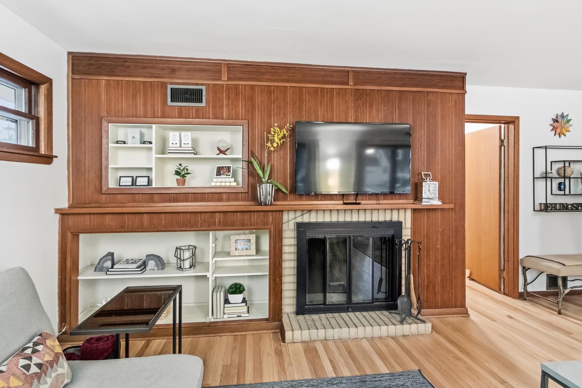 555 Glen Drive