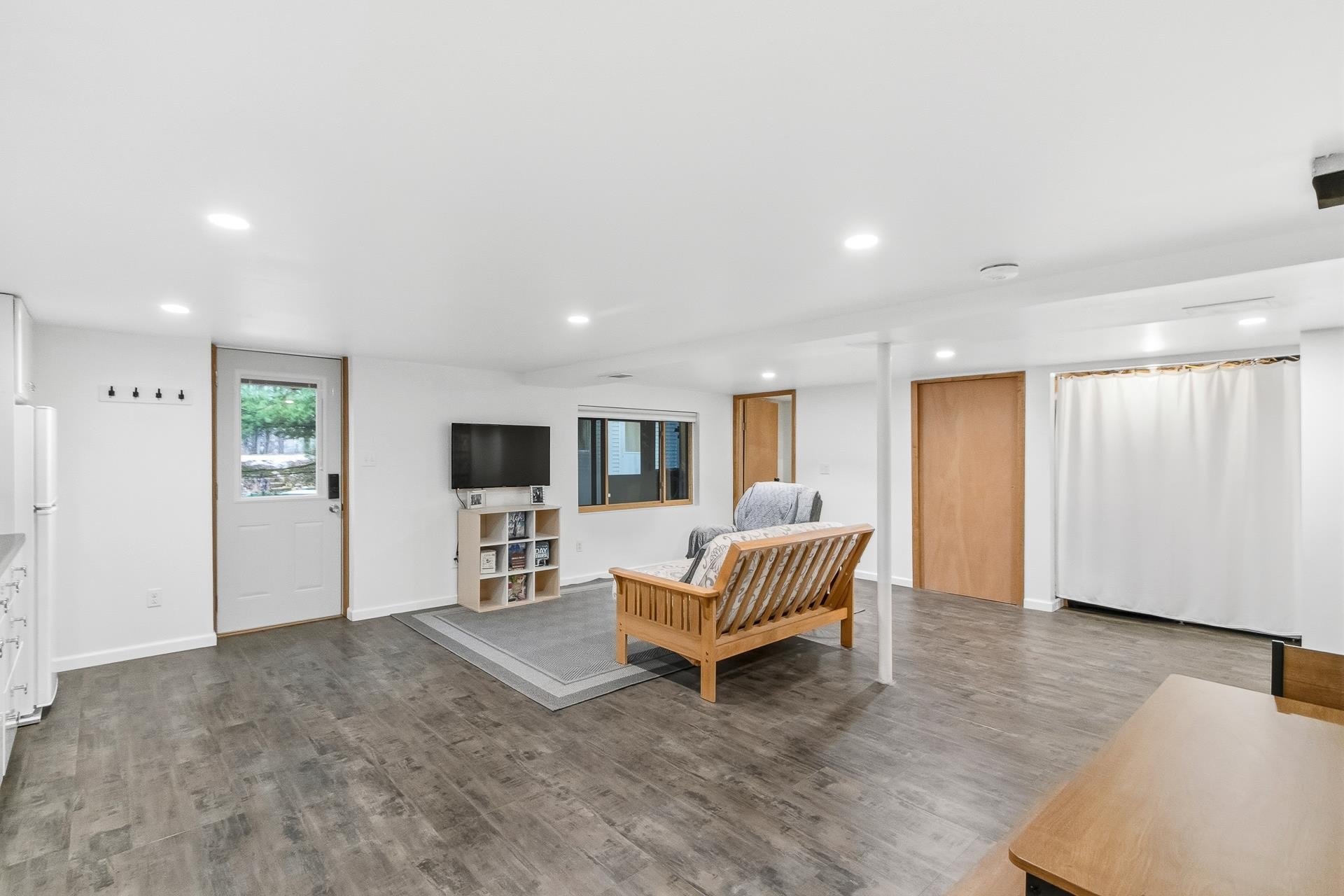 555 Glen Drive