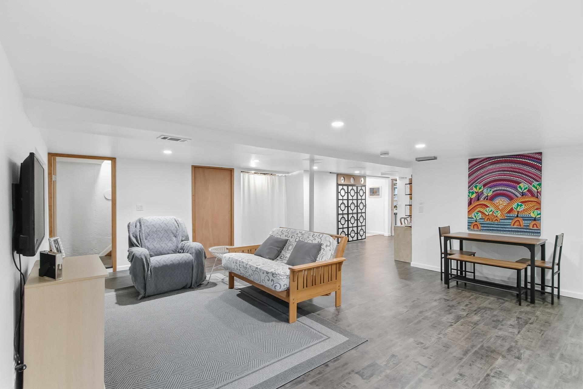 555 Glen Drive