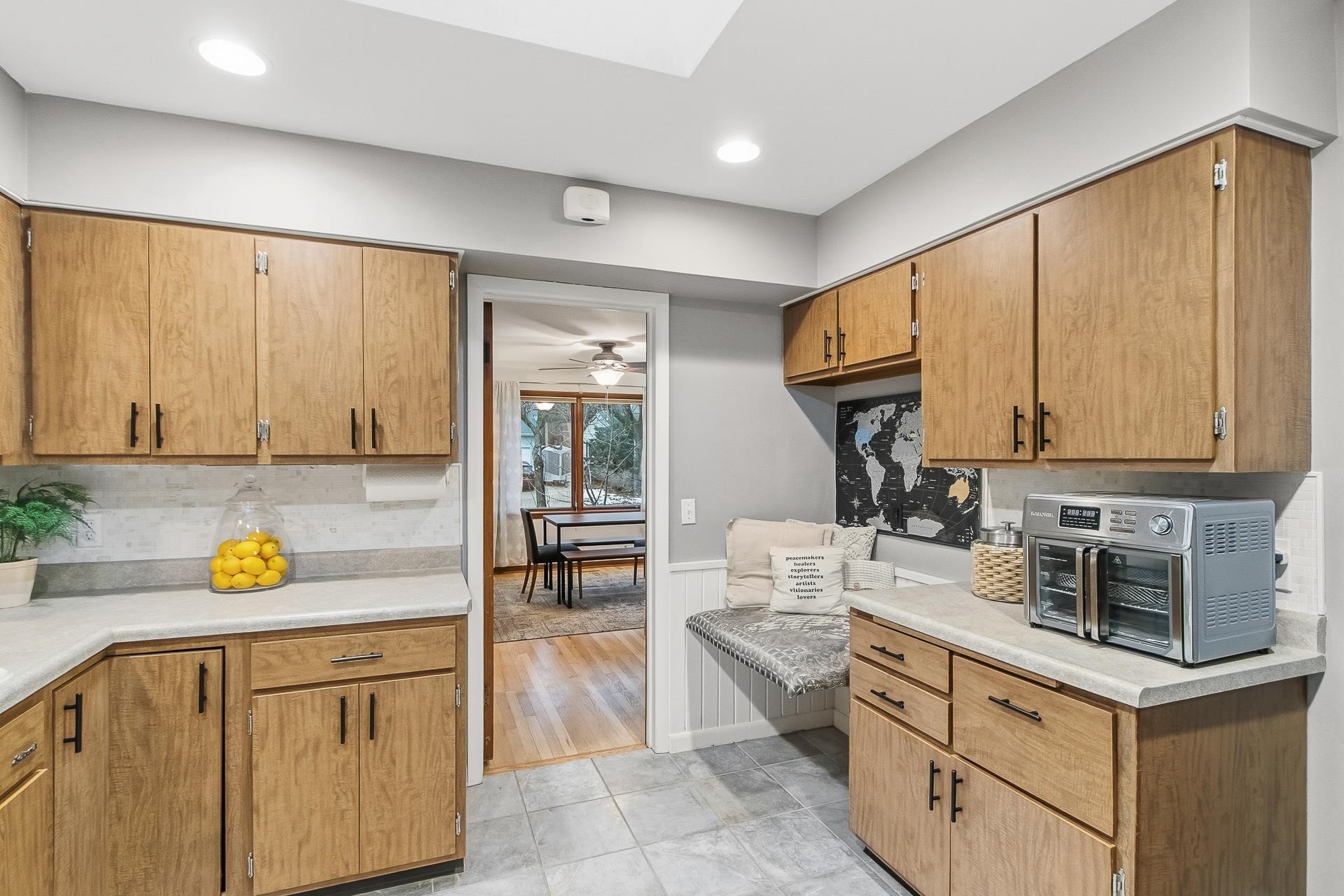 555 Glen Drive