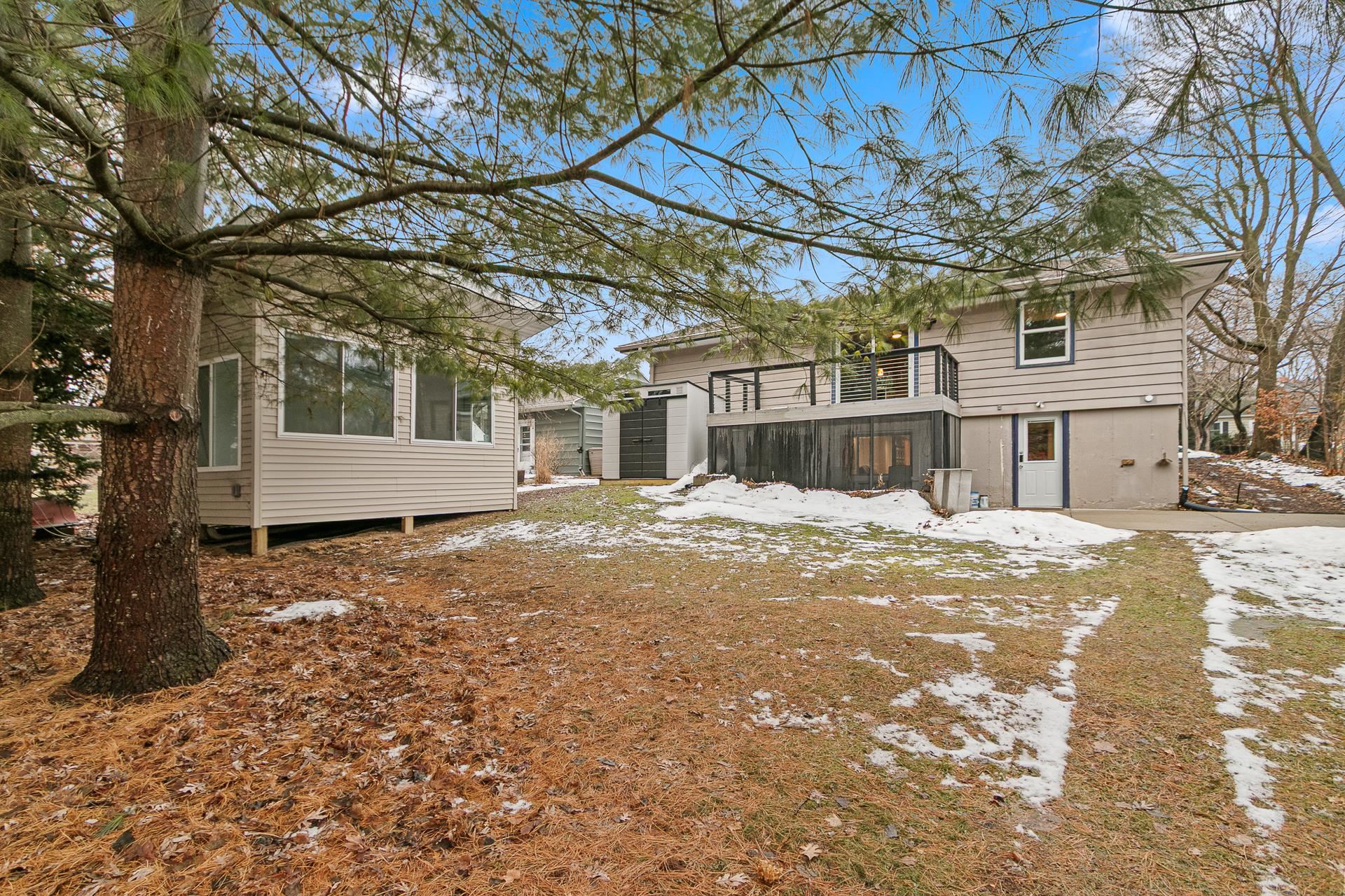 555 Glen Drive