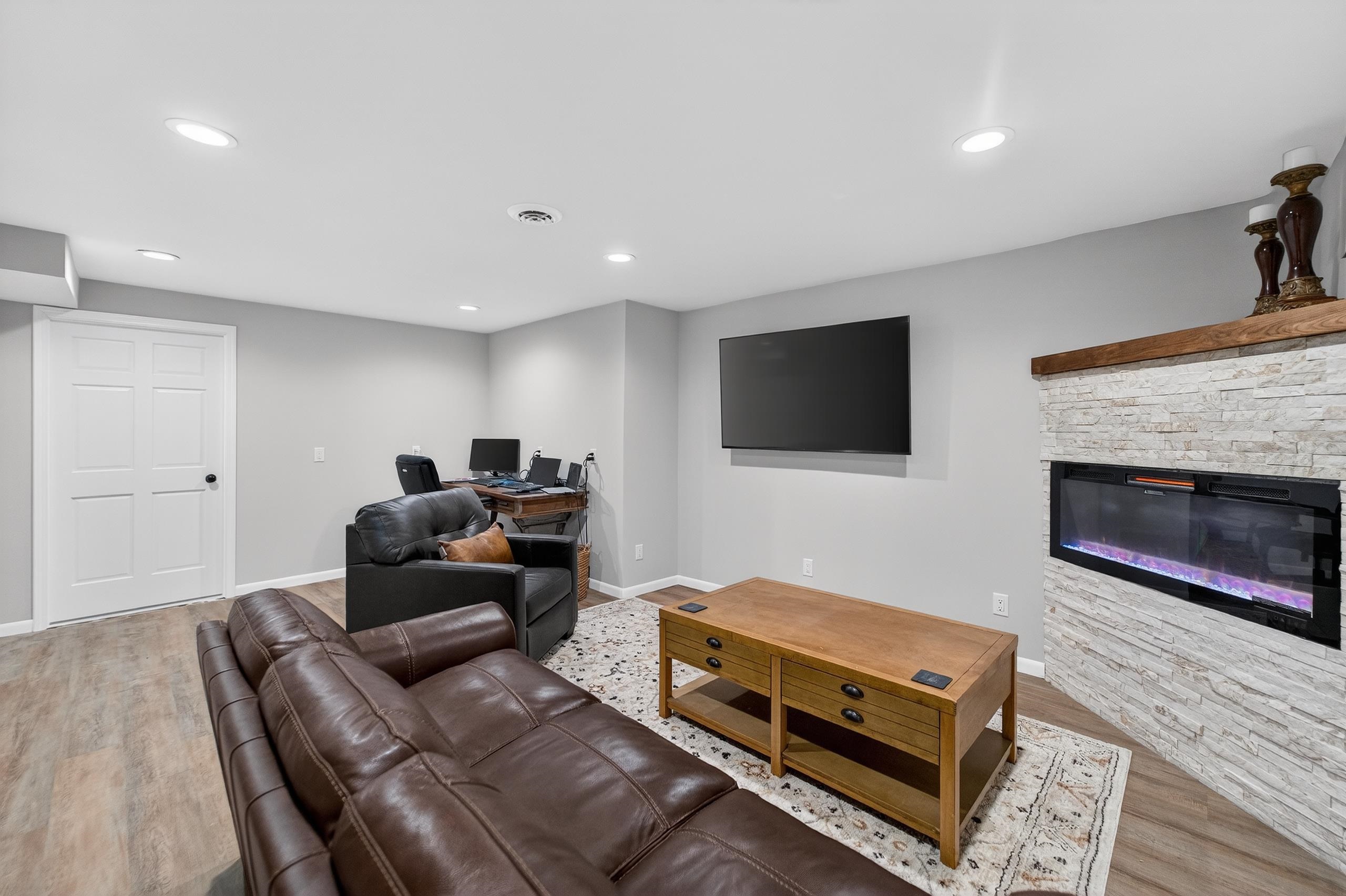 833 Sugar Maple Lane