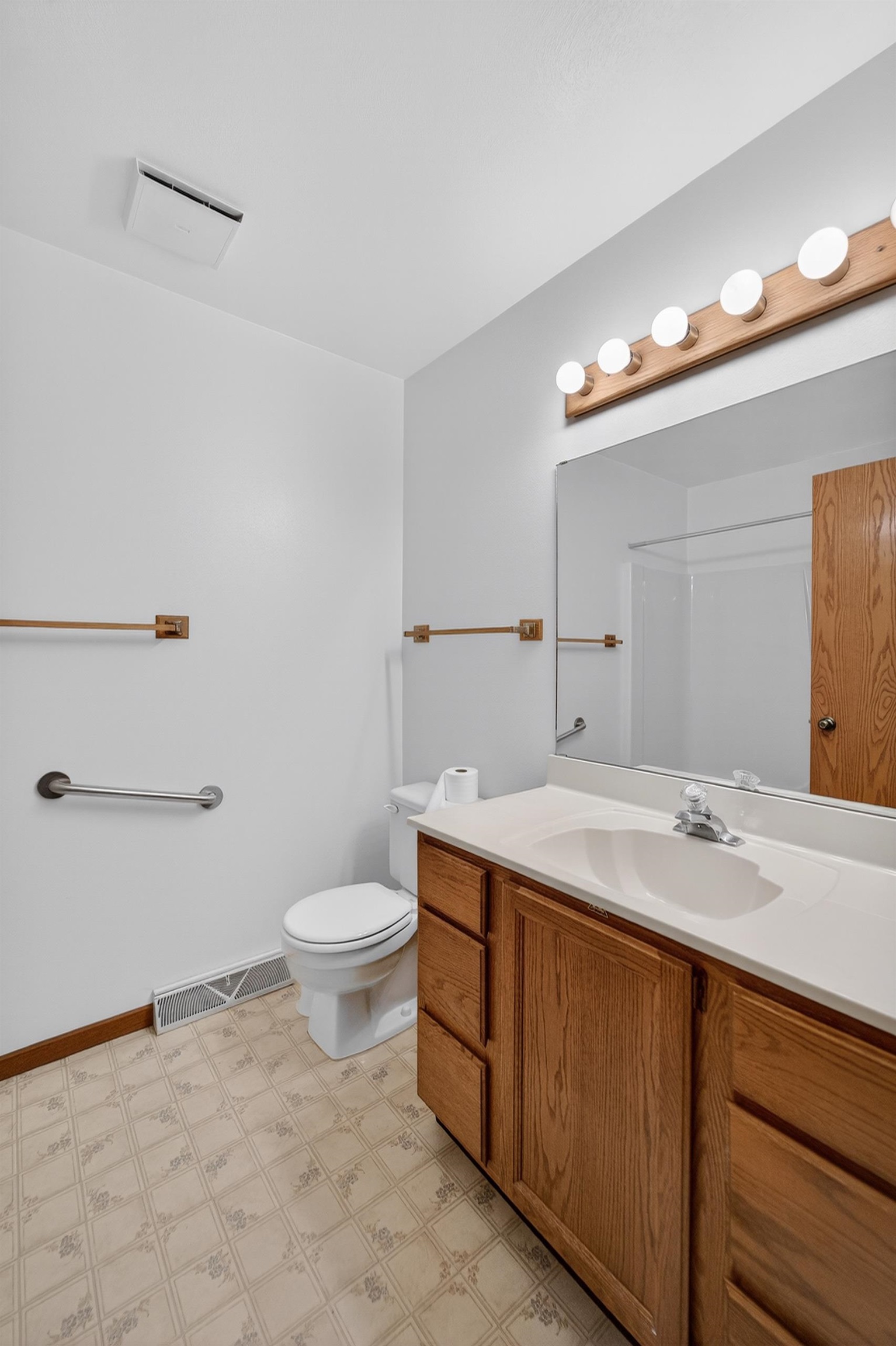 5758 Modernaire Street