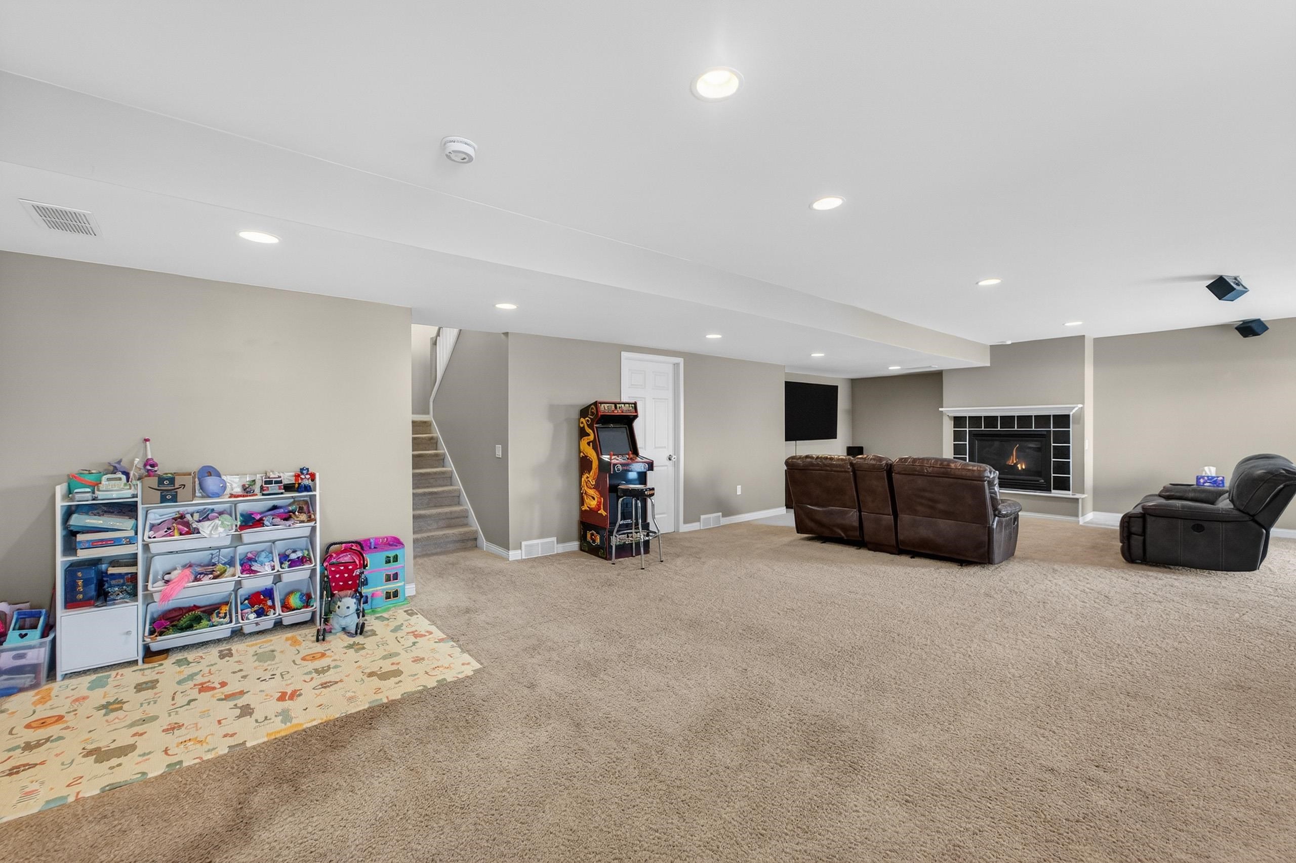 3921 Ambleside Drive