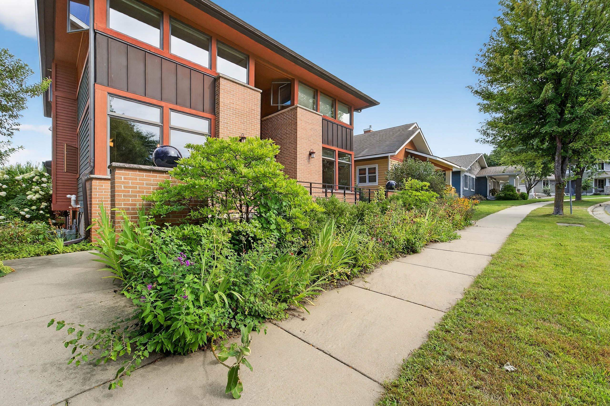 3555 John Muir Drive