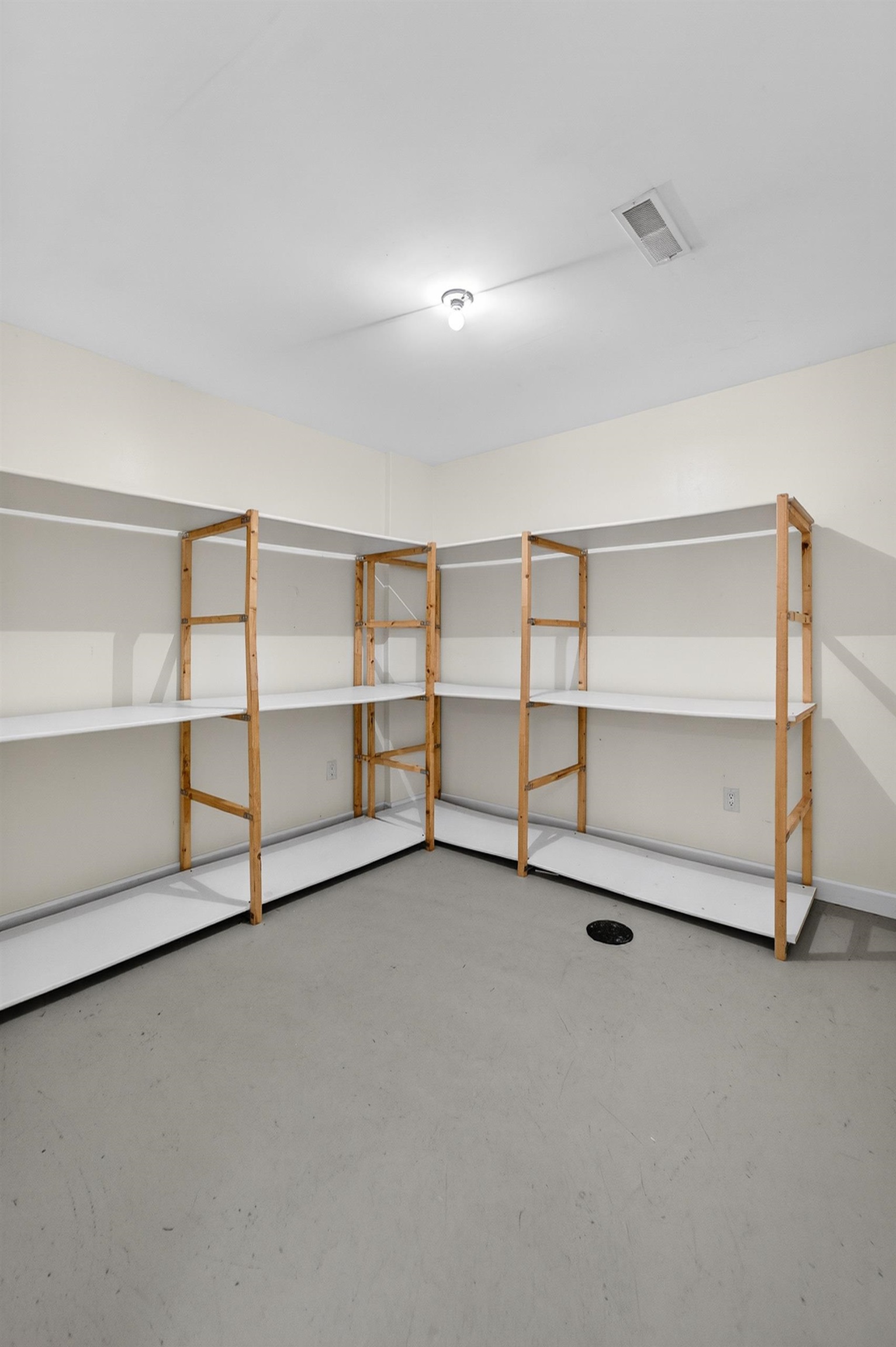 3087 Edenberry Street