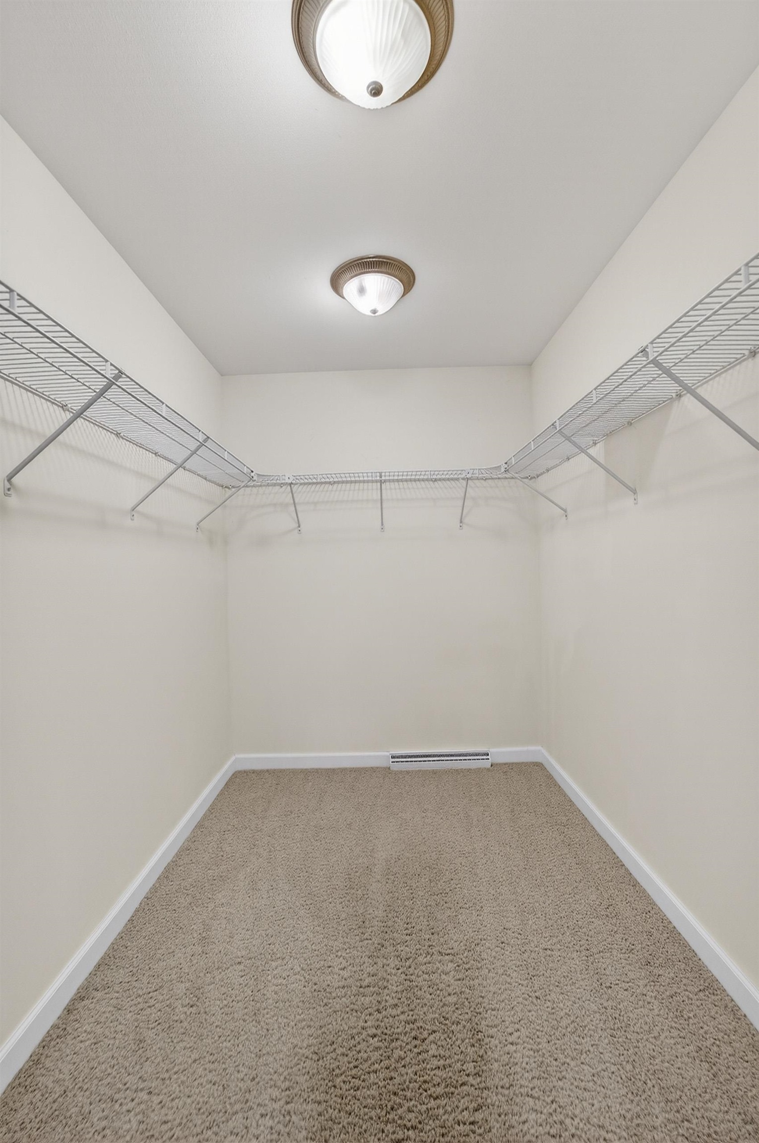 3087 Edenberry Street