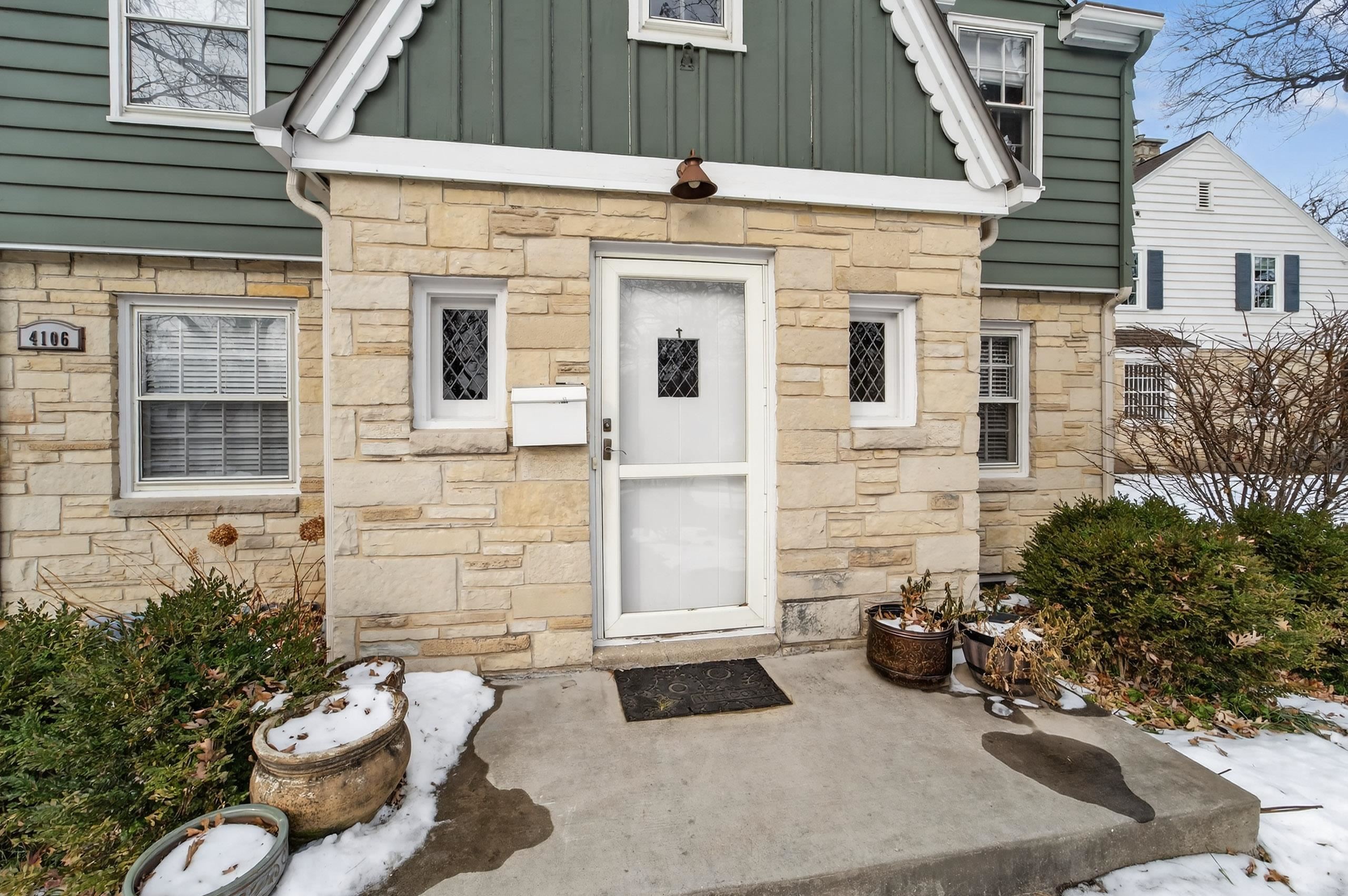 4106 Hiawatha Drive