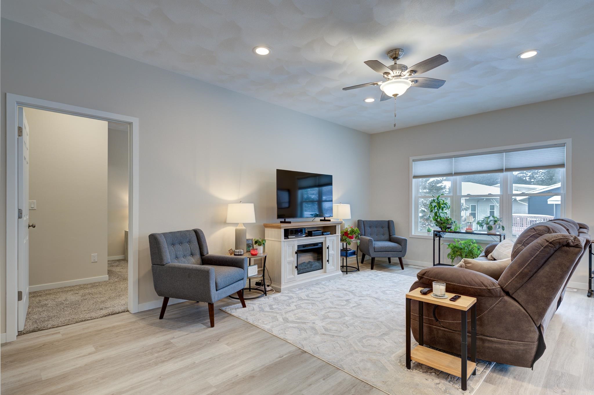 602 E Madison Avenue Unit: 34