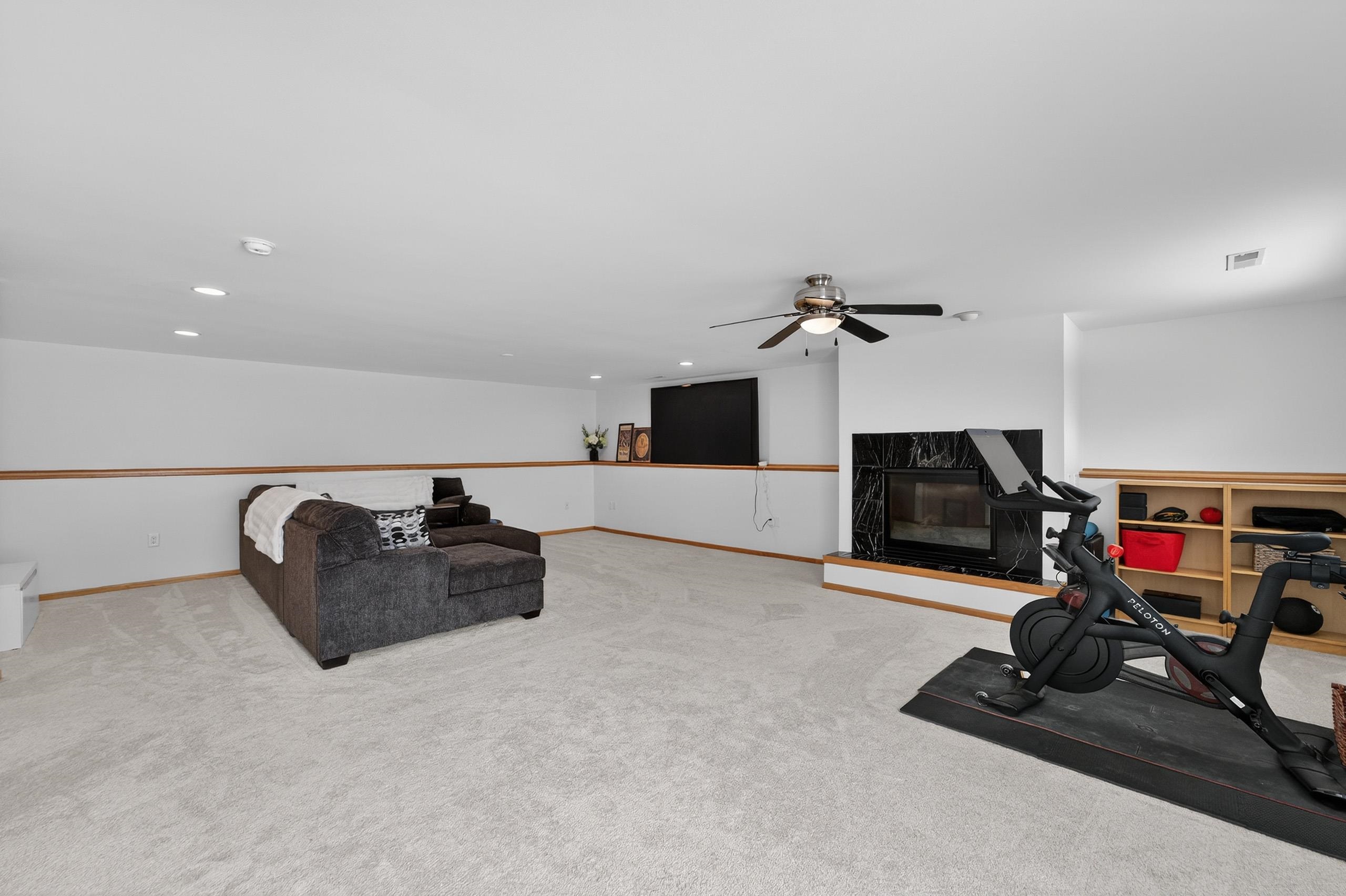 5475 Quarry Hill Drive