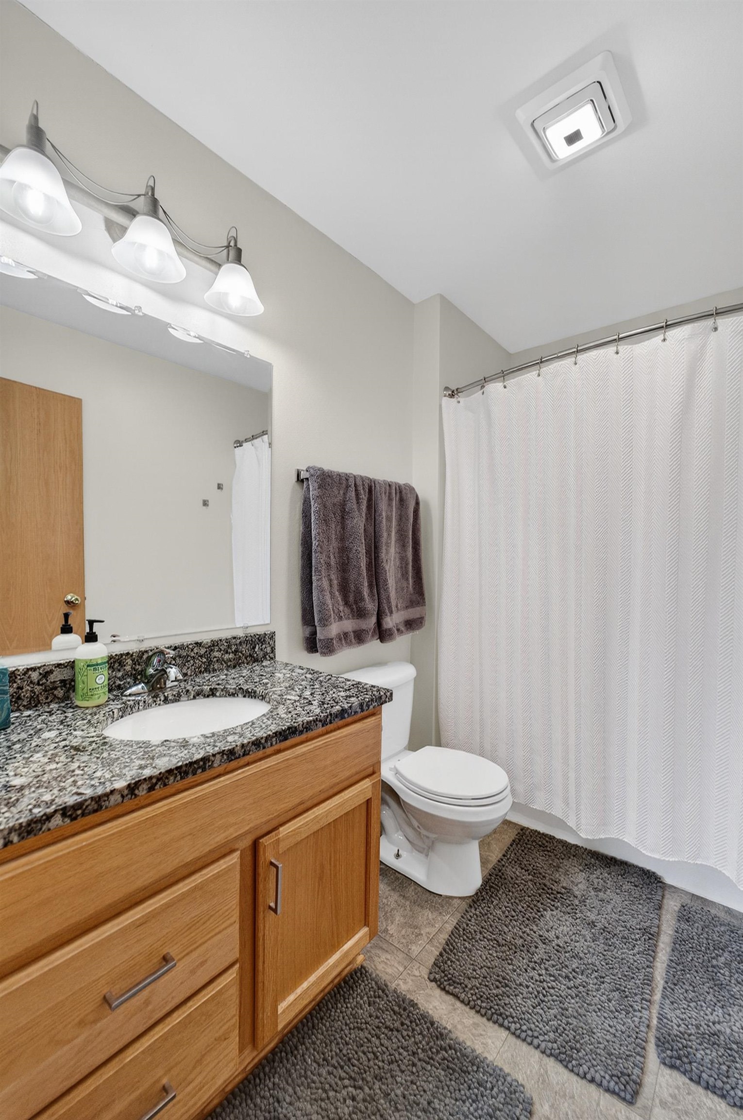 5475 Quarry Hill Drive