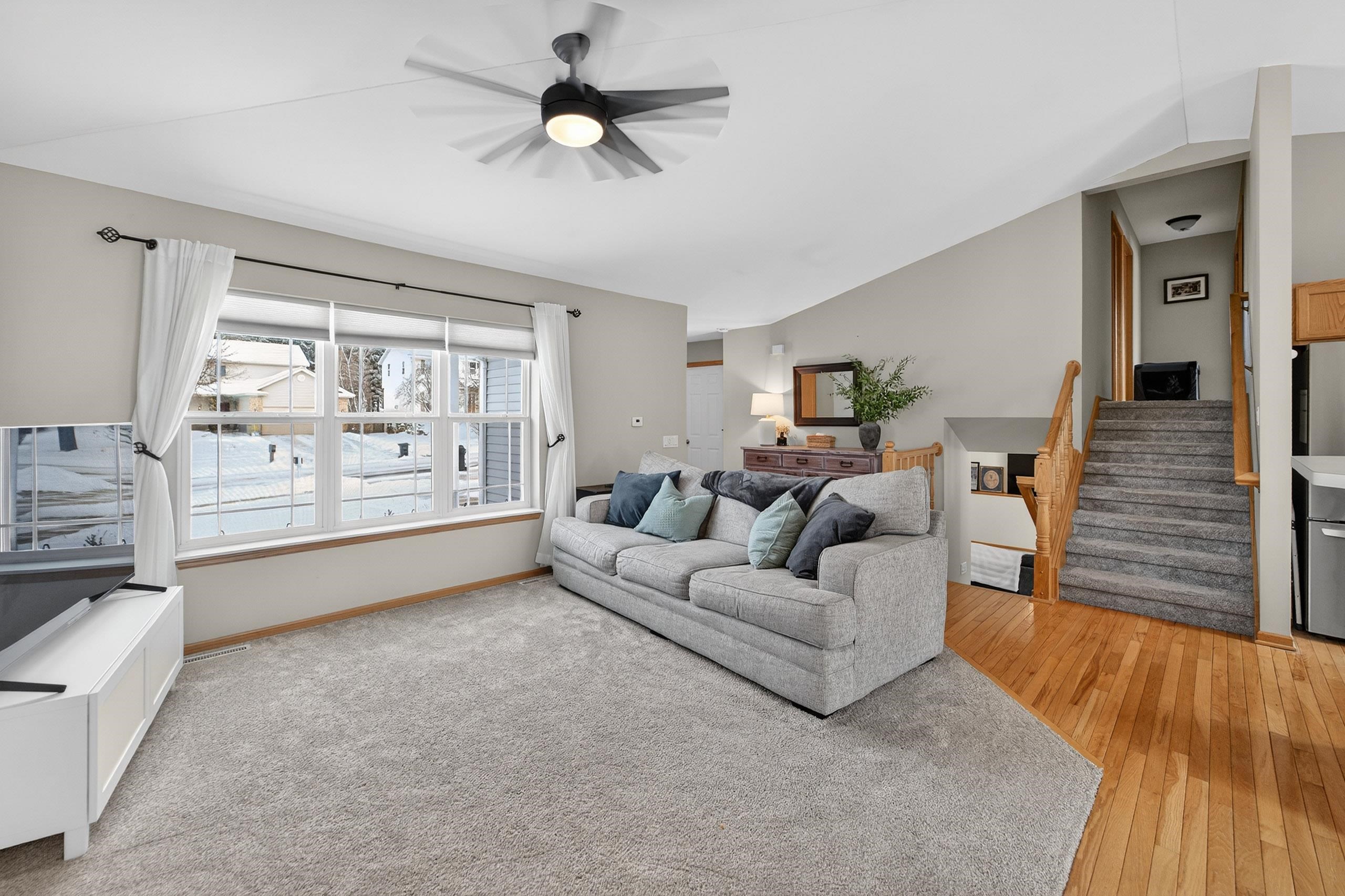 5475 Quarry Hill Drive