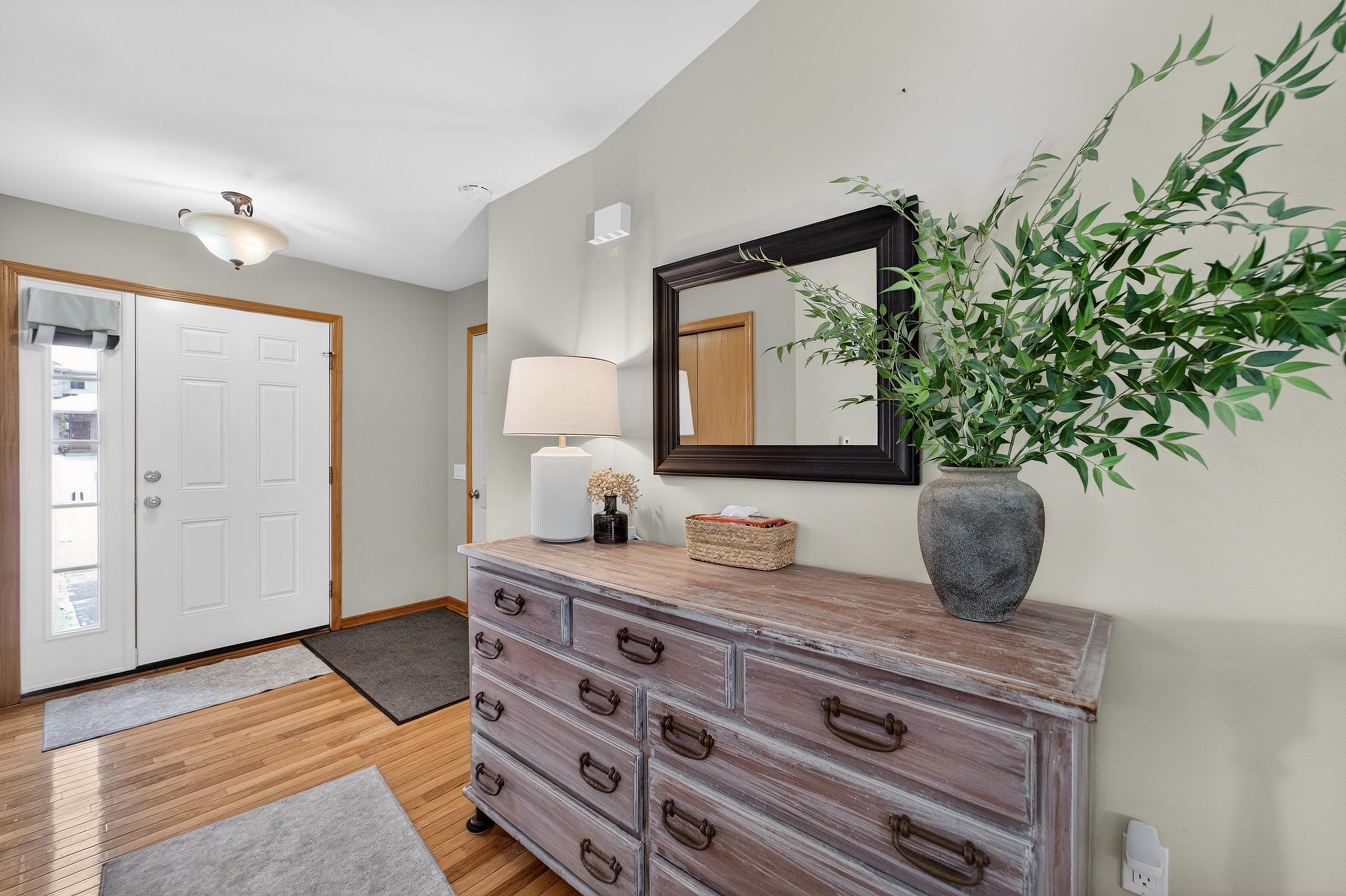 5475 Quarry Hill Drive