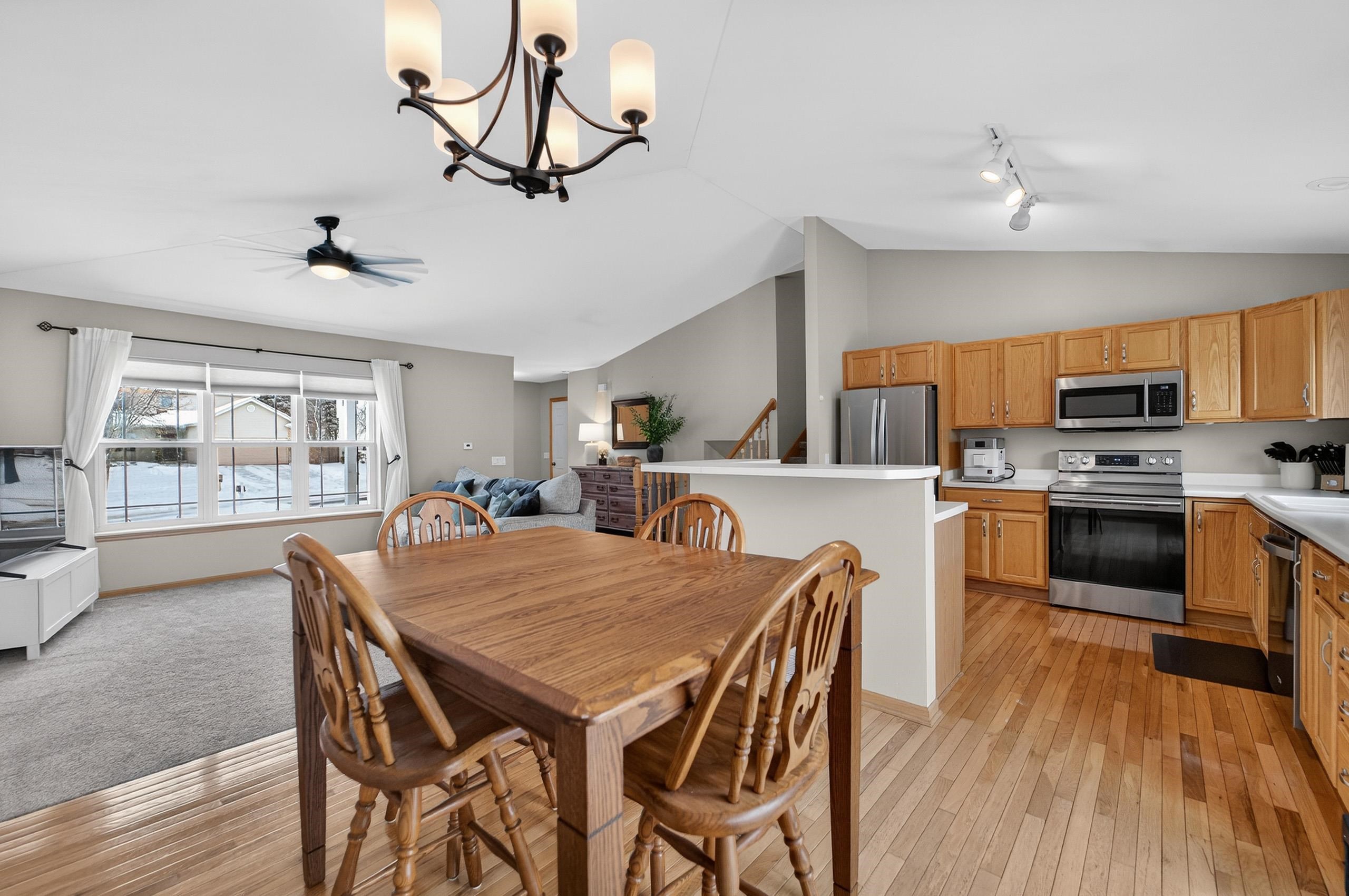 5475 Quarry Hill Drive