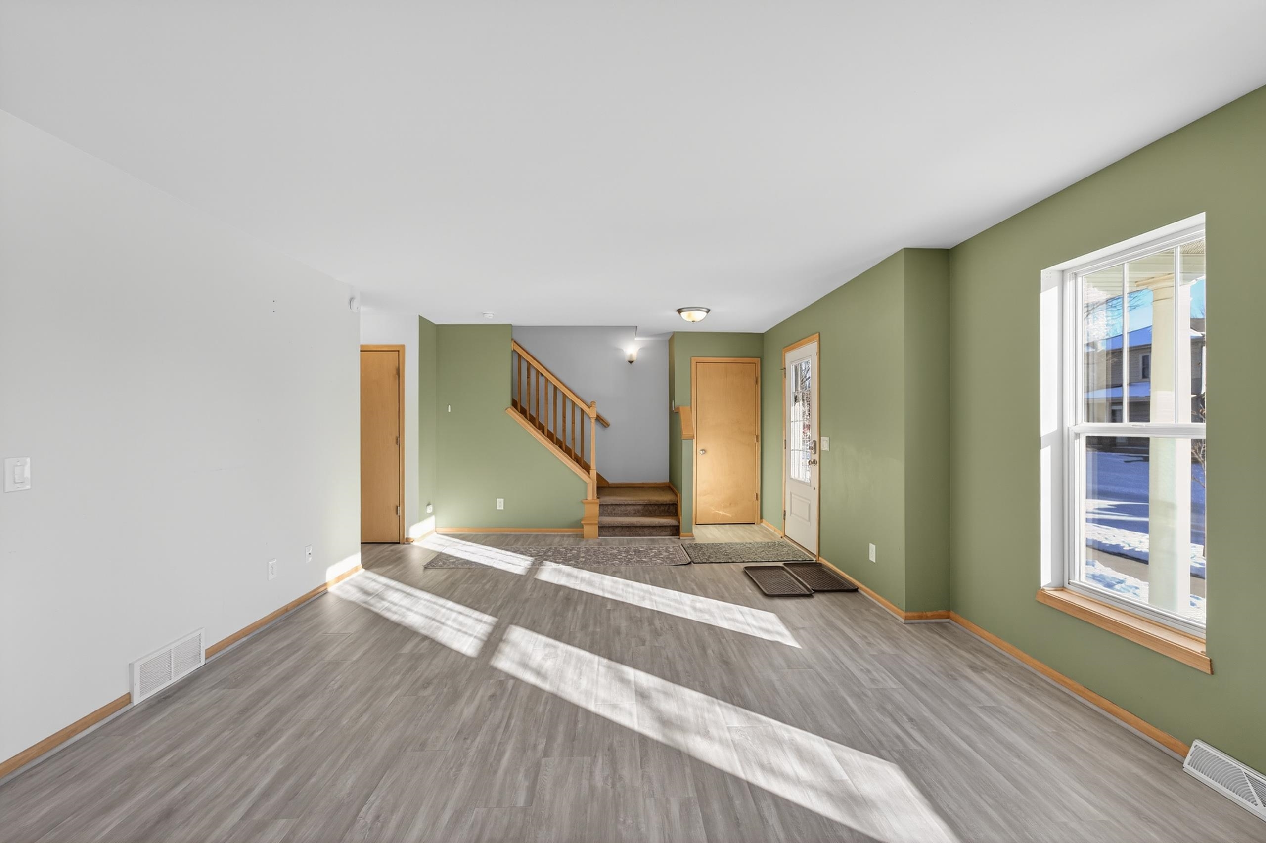 3826 Drumlin Lane