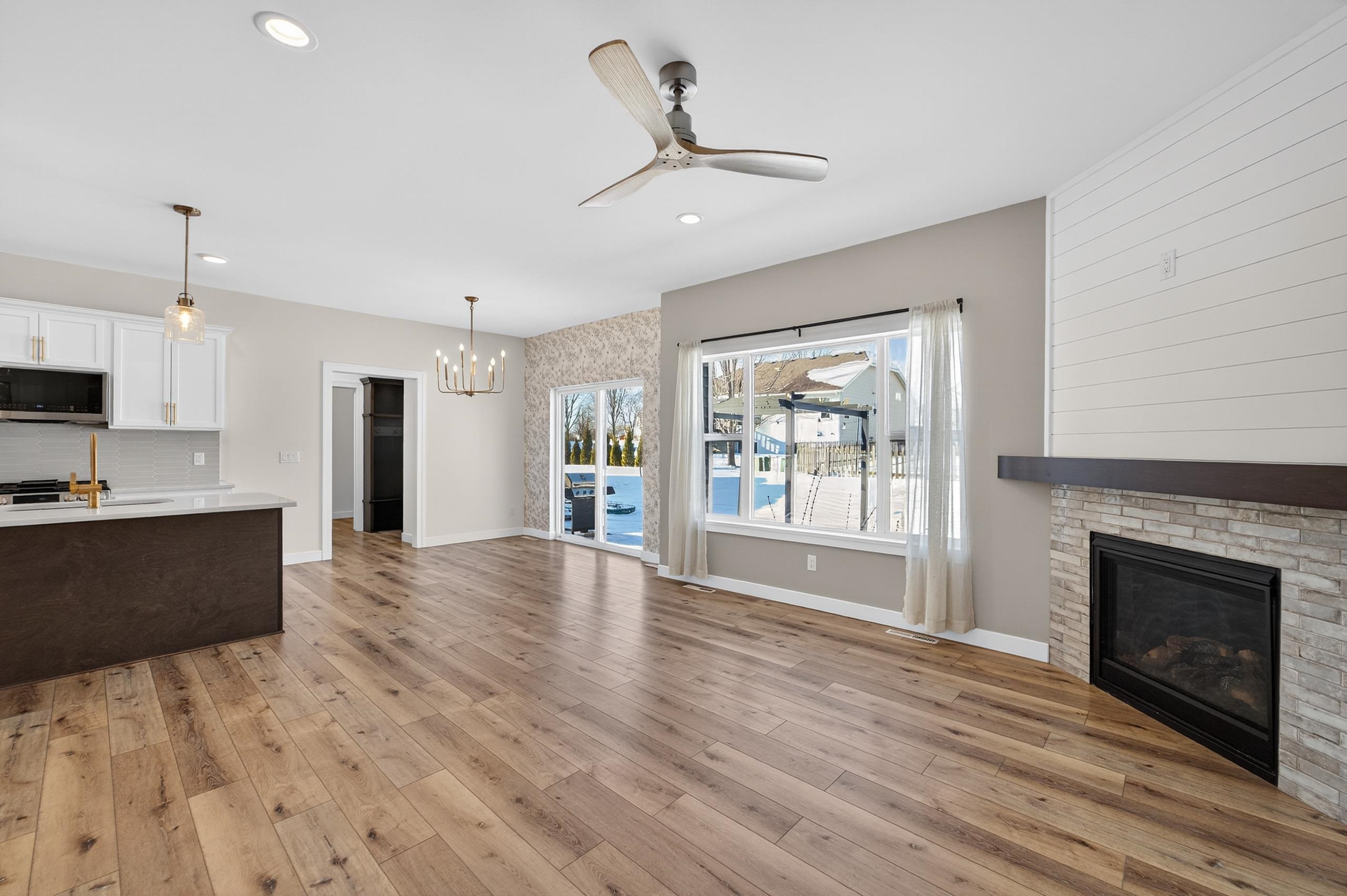 1064 Kamperschroer Way