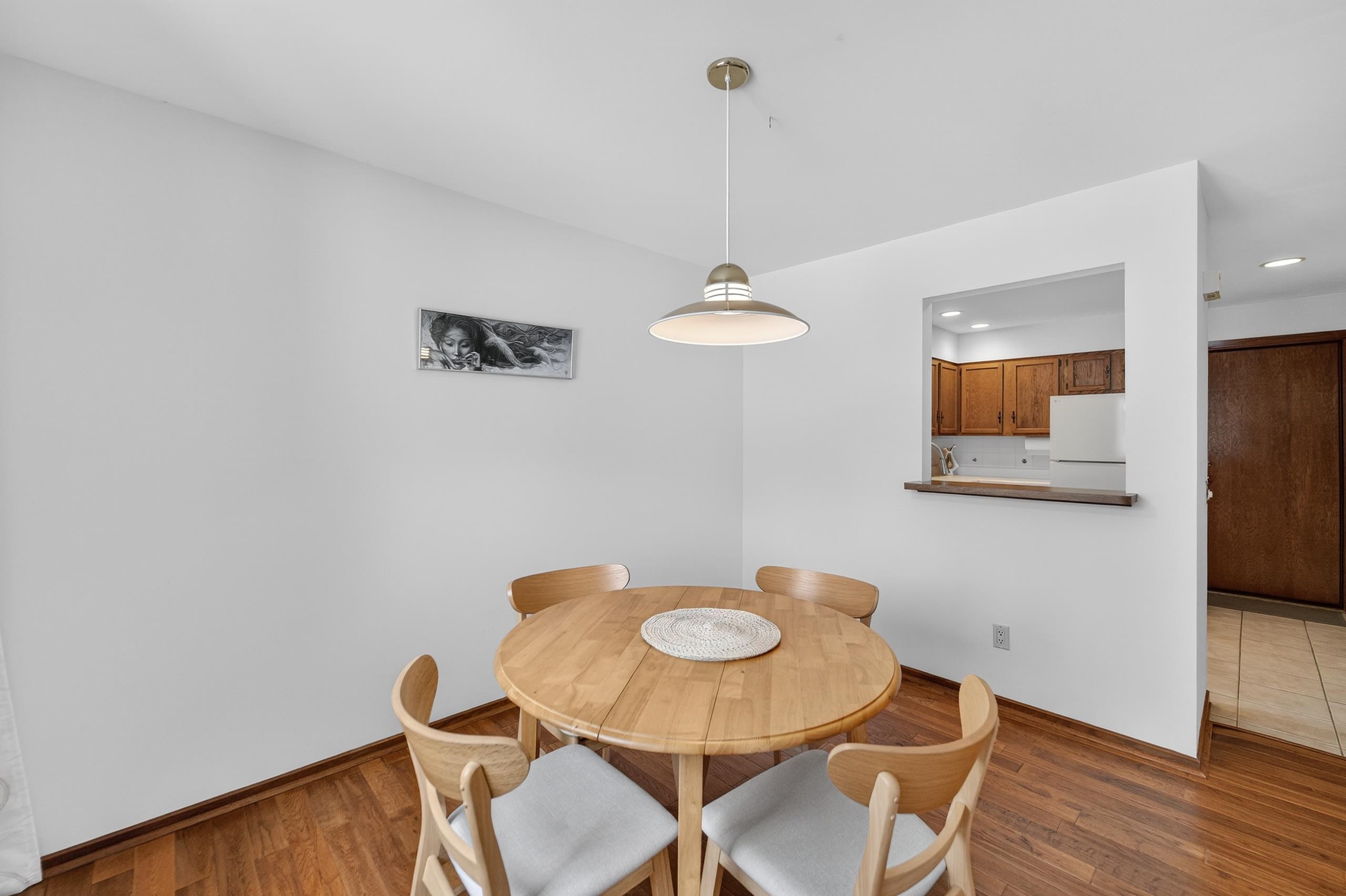 5926 Forest Lane