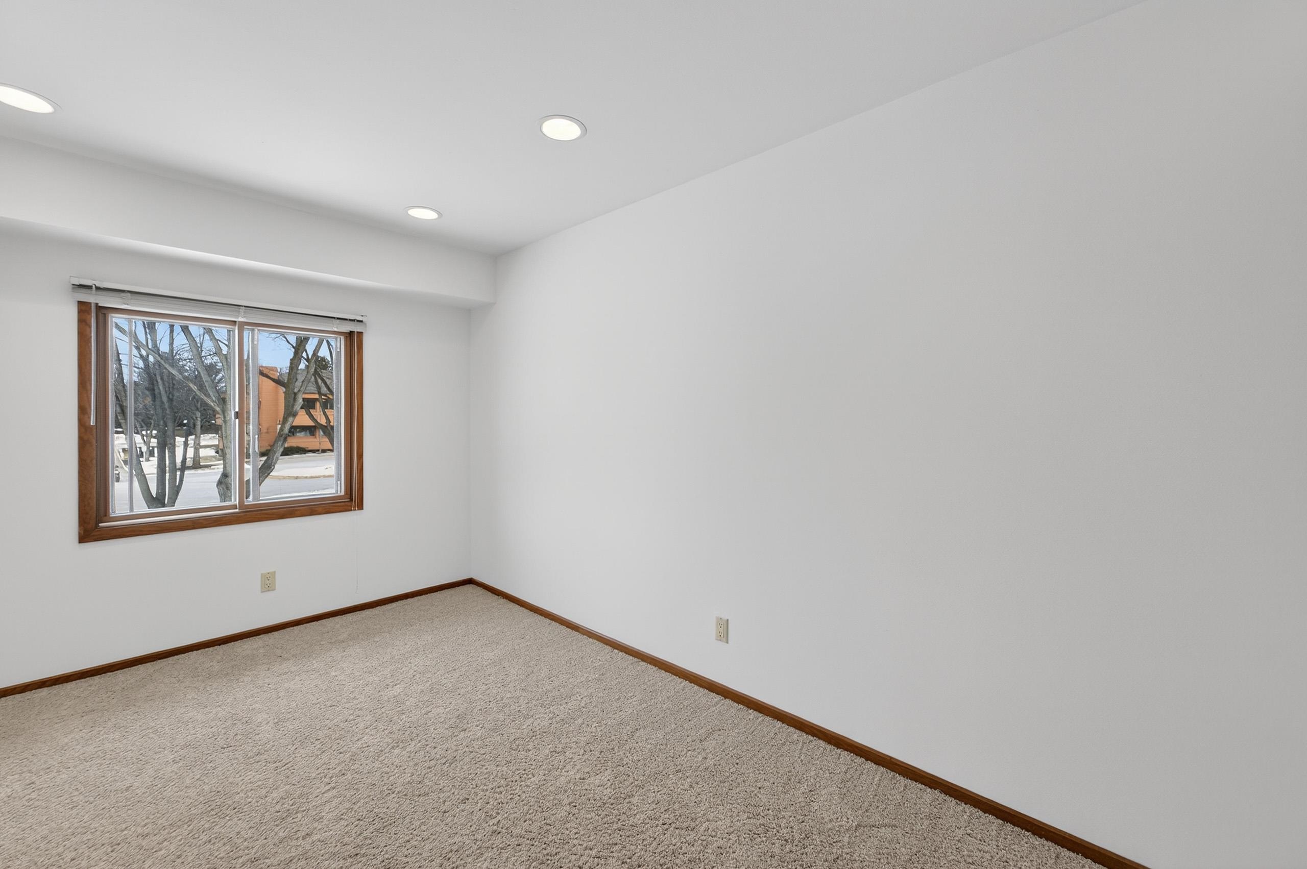 5926 Forest Lane