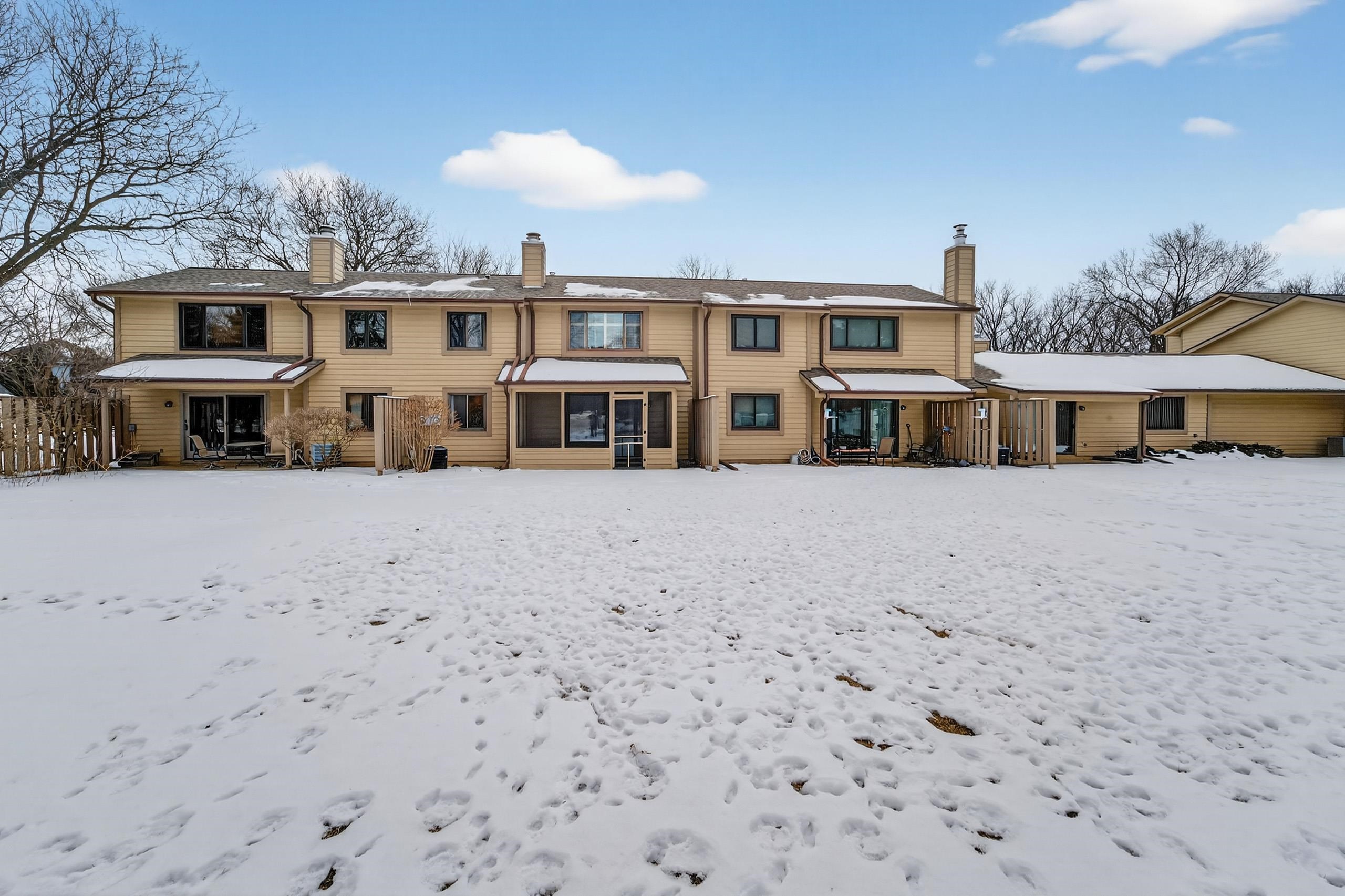 5926 Forest Lane
