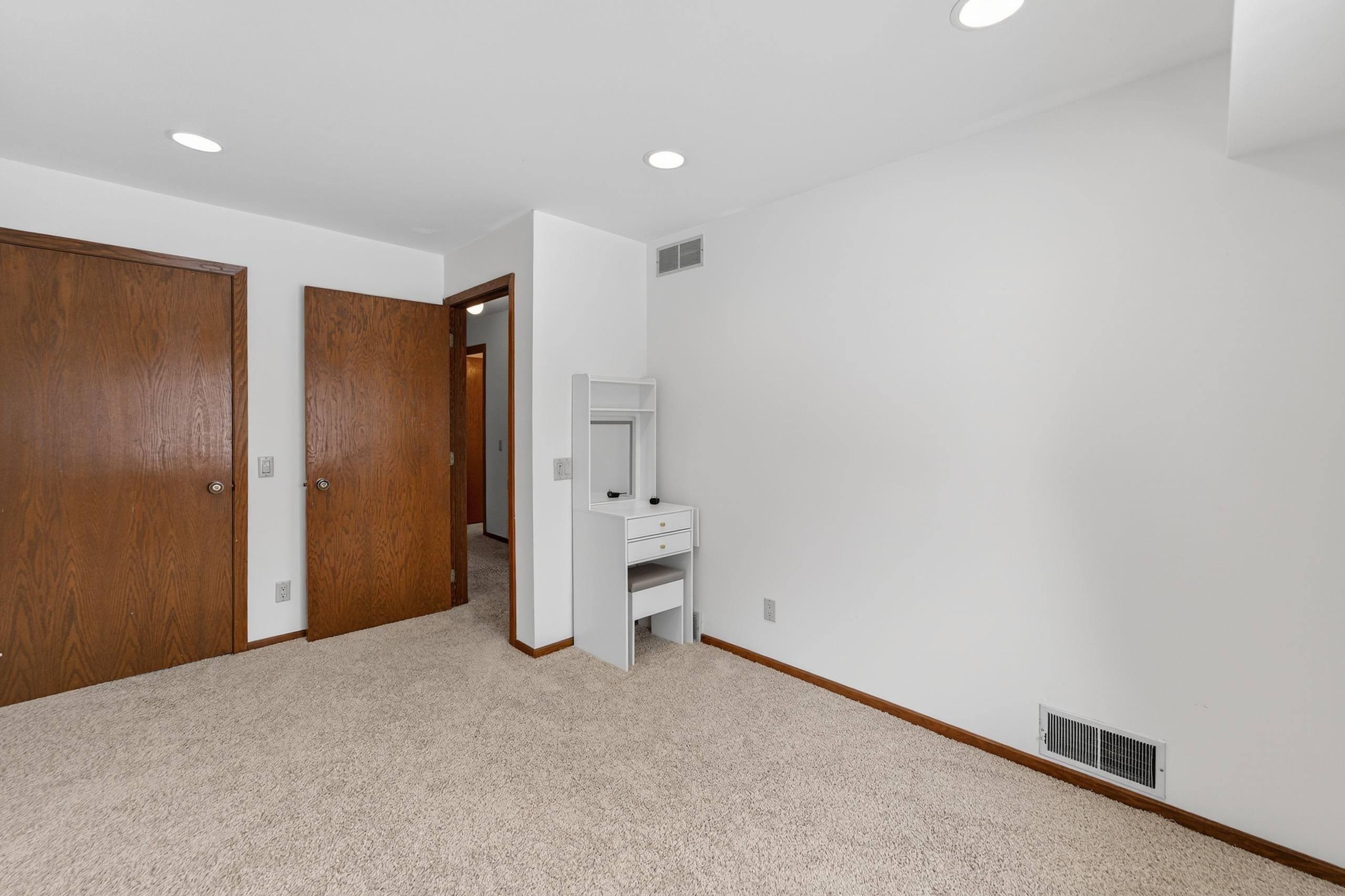 5926 Forest Lane
