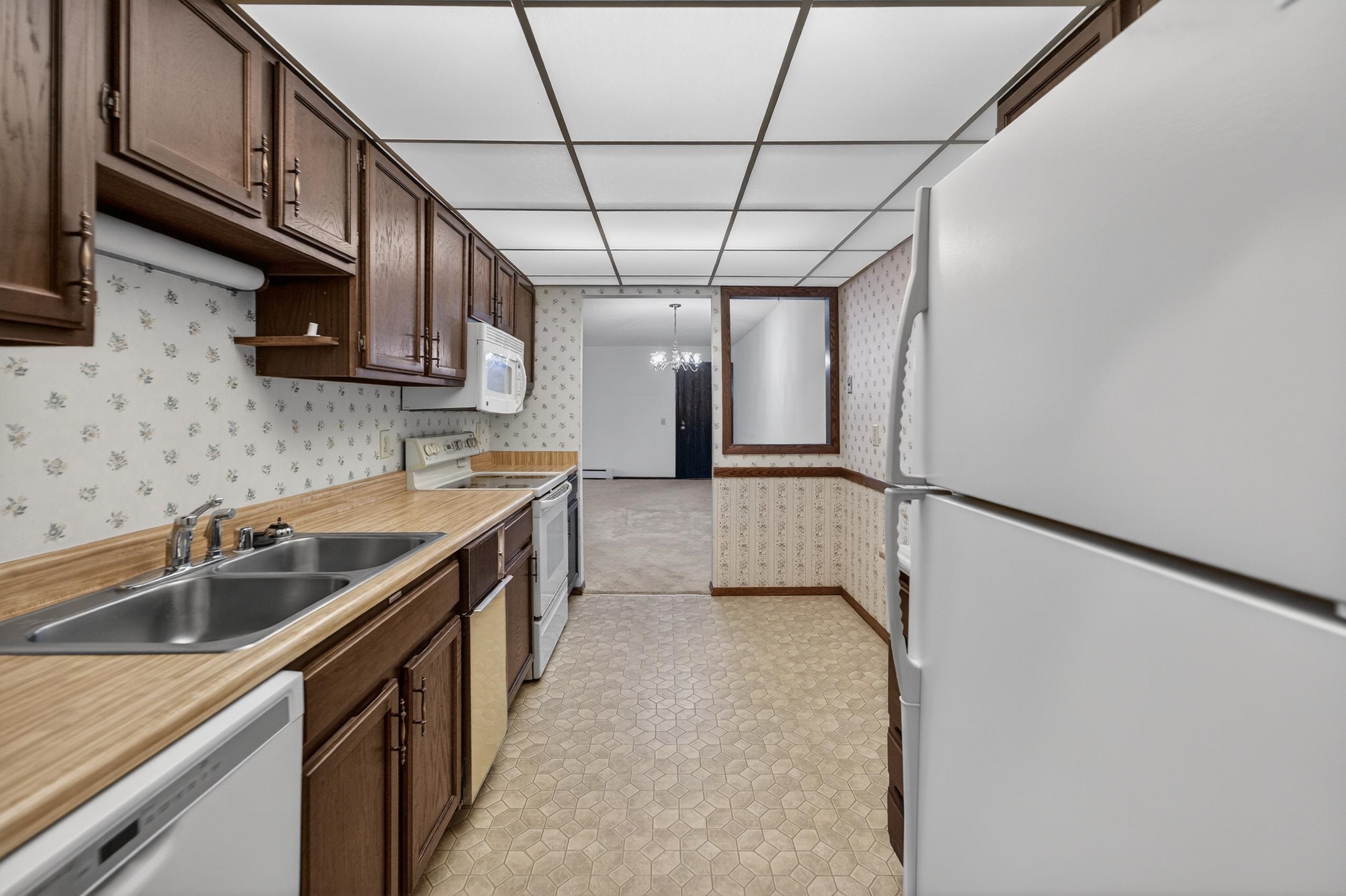 57 Golf Course Road D