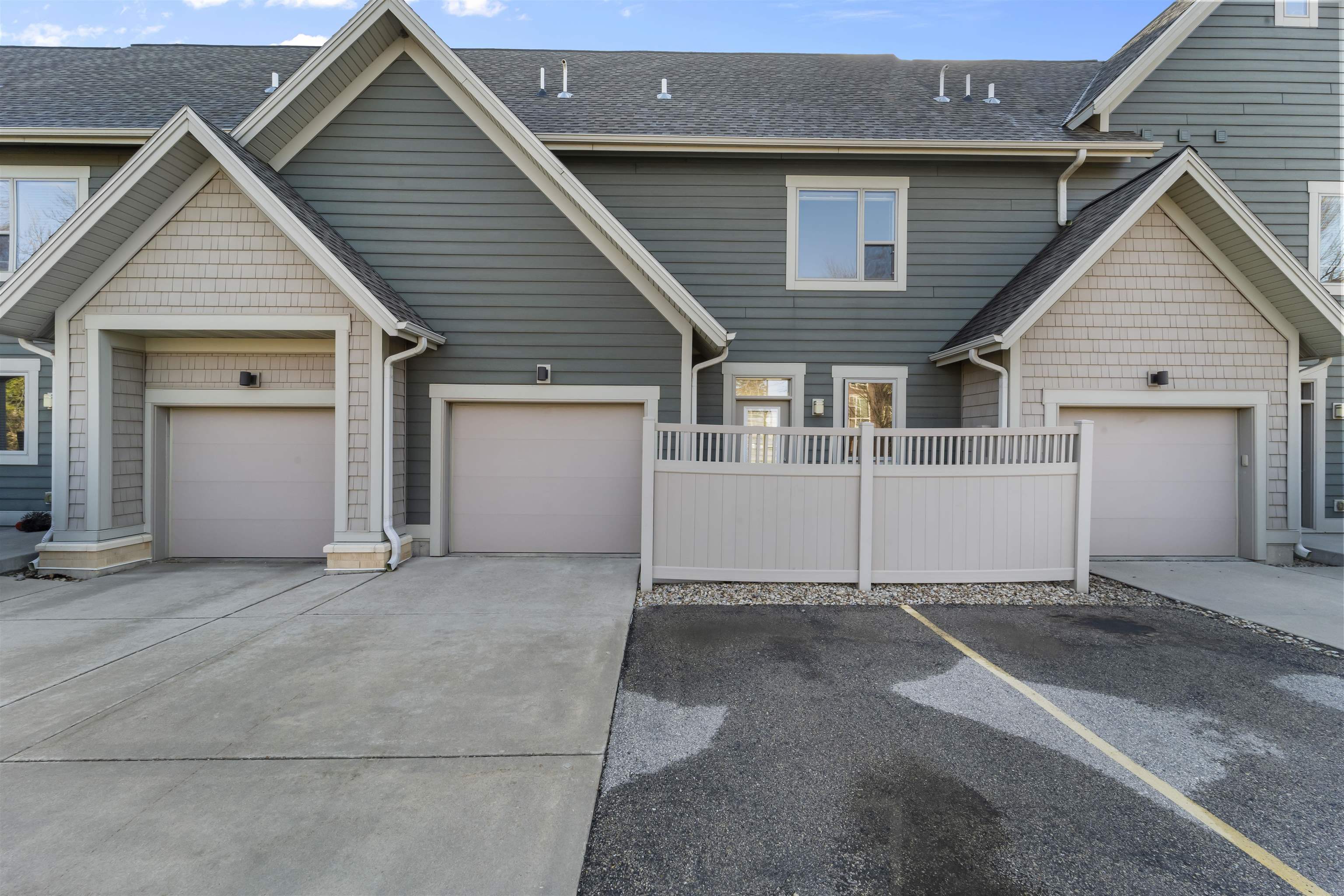 2813 No Oaks Ridge