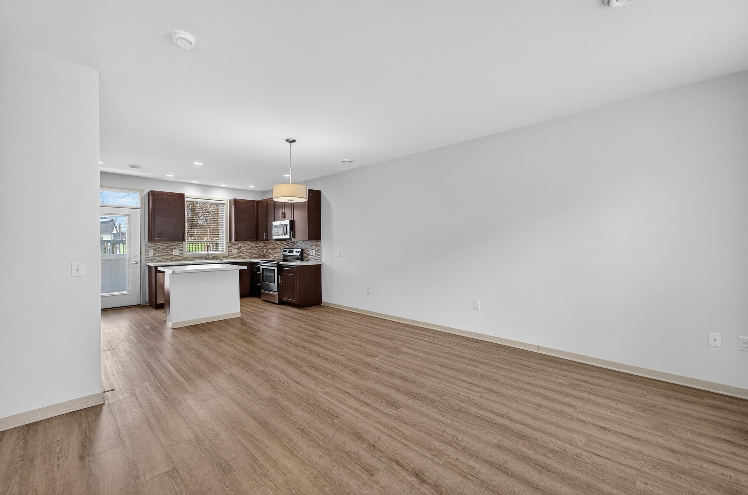 2815 No Oaks Ridge