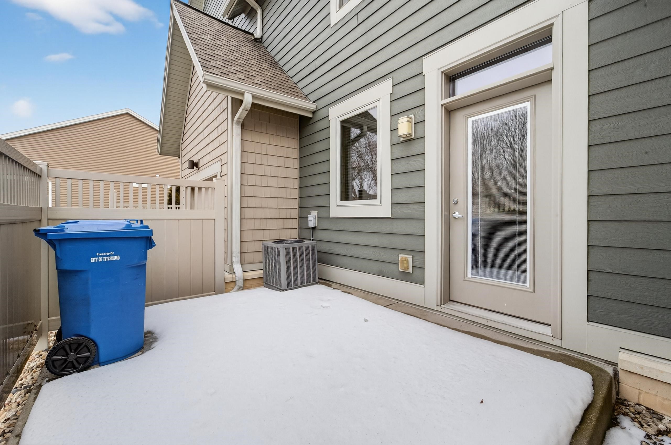 2815 No Oaks Ridge
