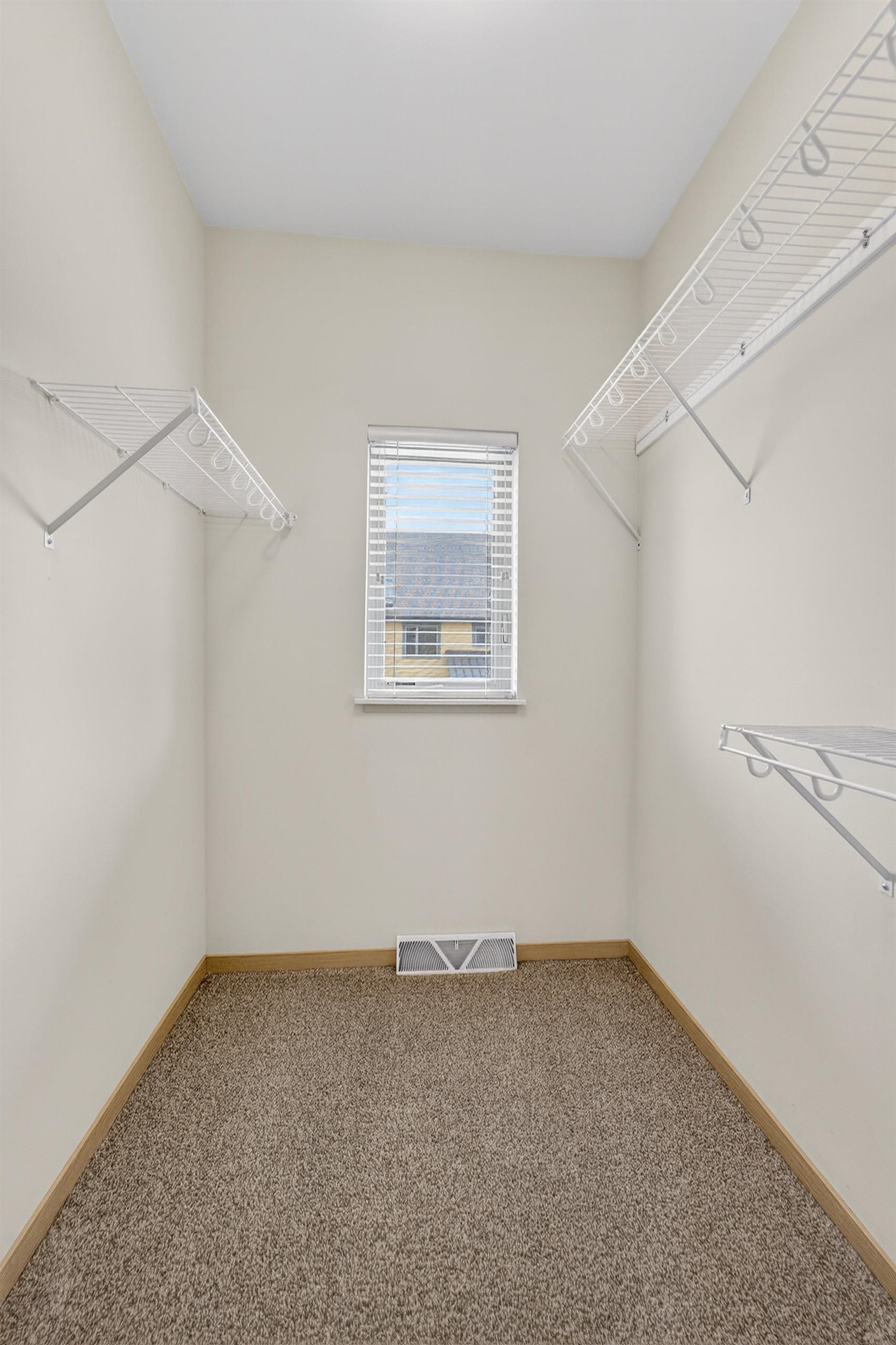 2815 No Oaks Ridge