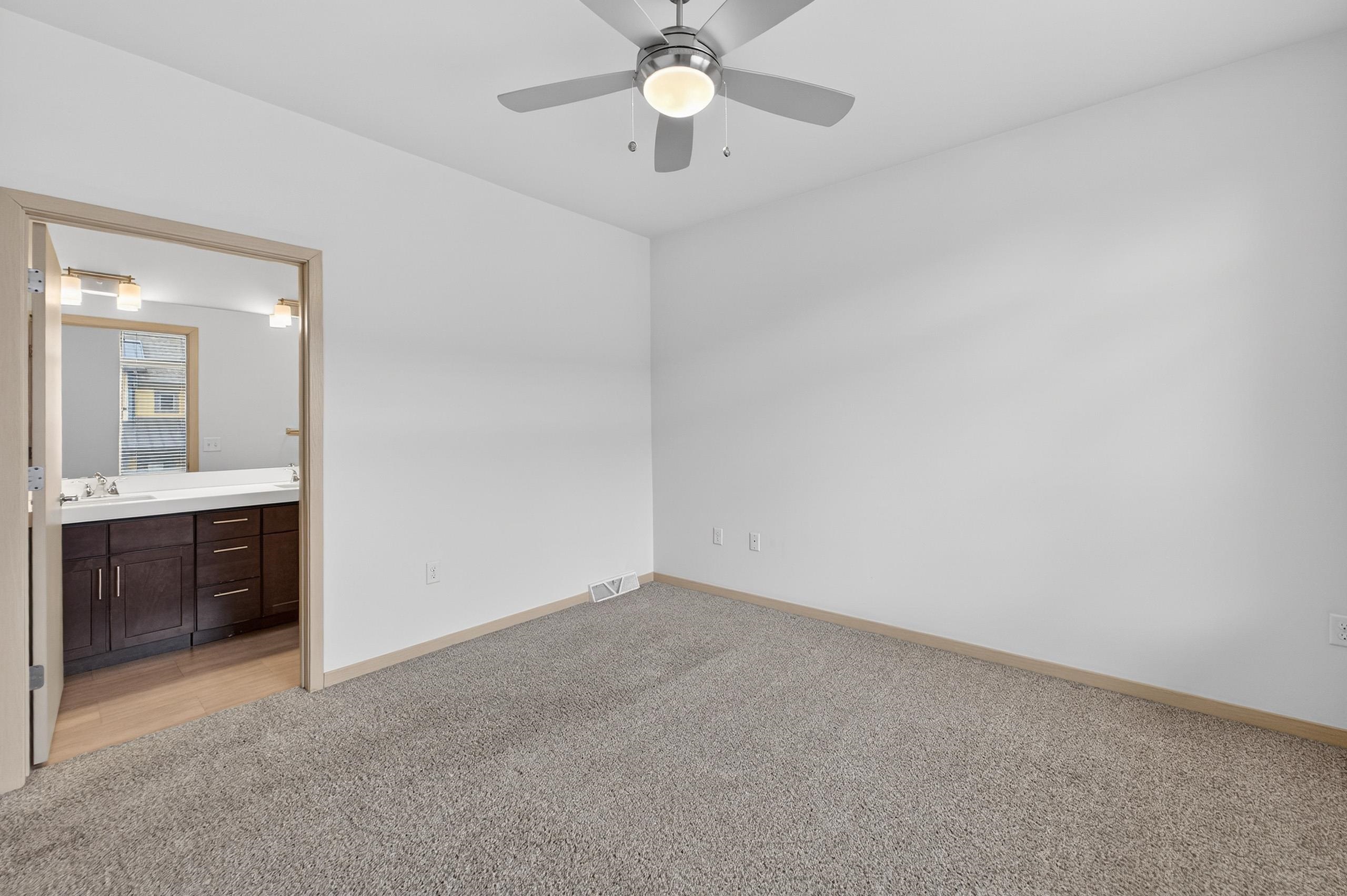 2815 No Oaks Ridge