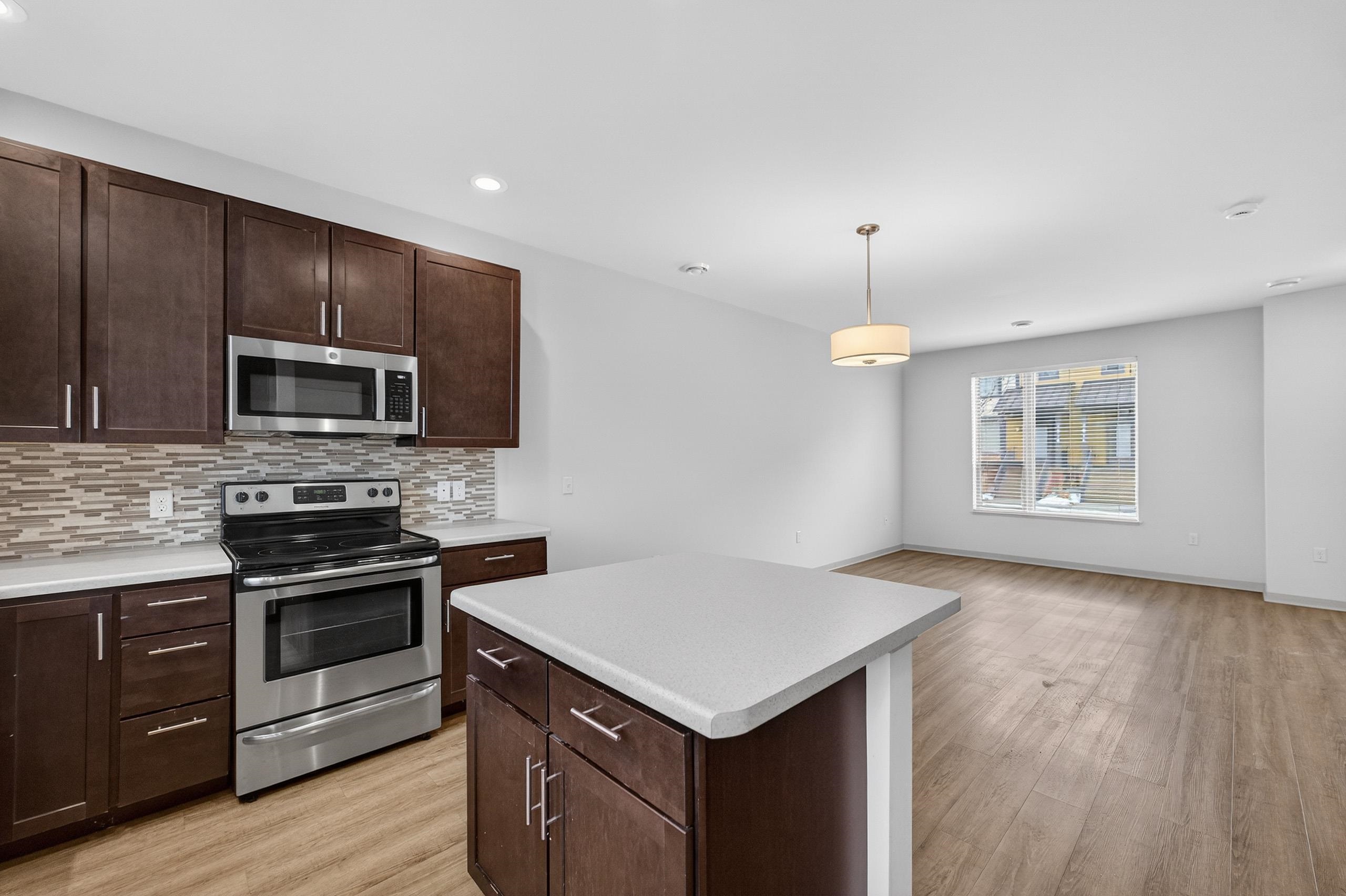2815 No Oaks Ridge