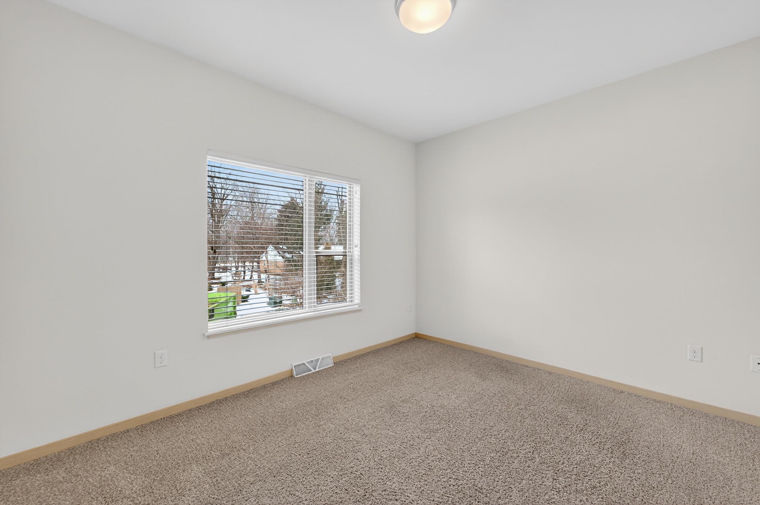 2815 No Oaks Ridge