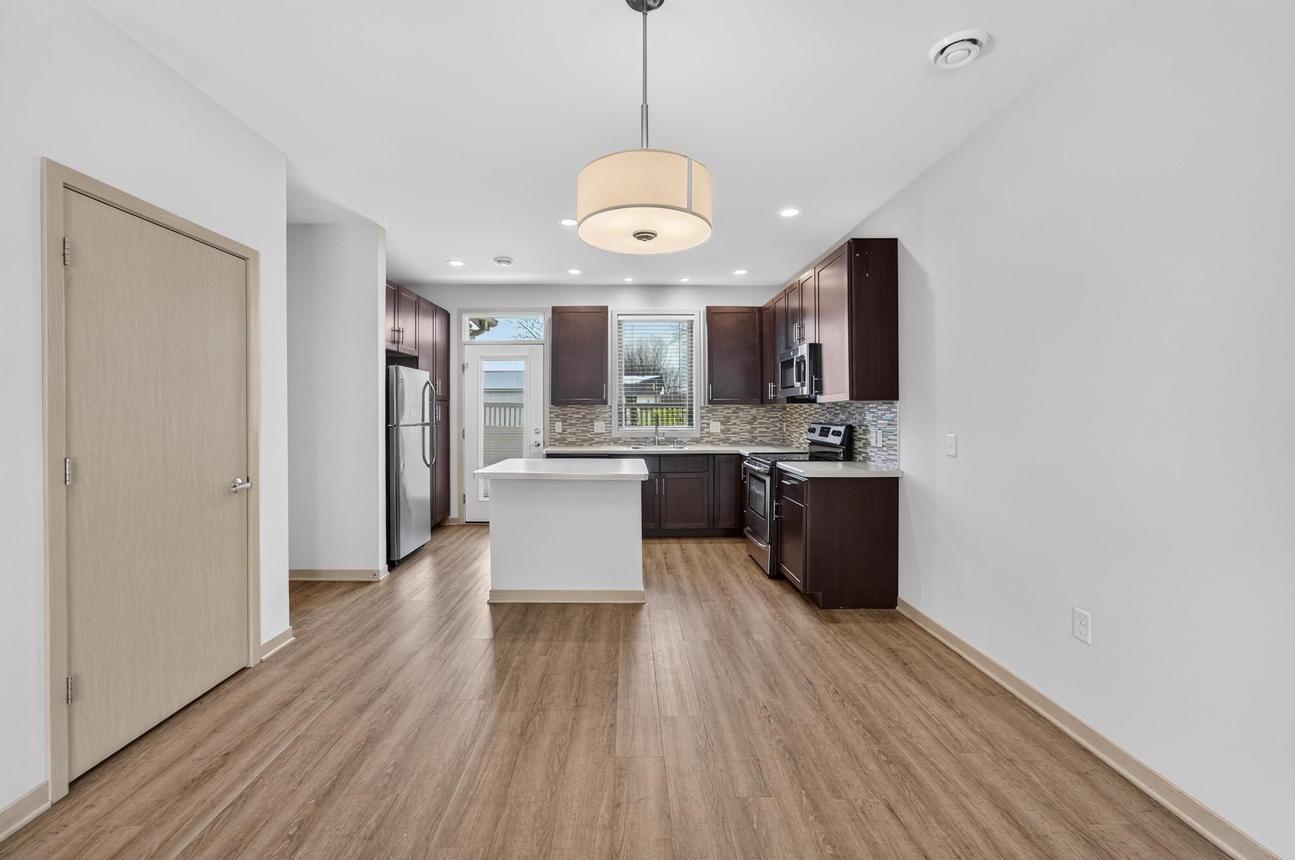 2815 No Oaks Ridge