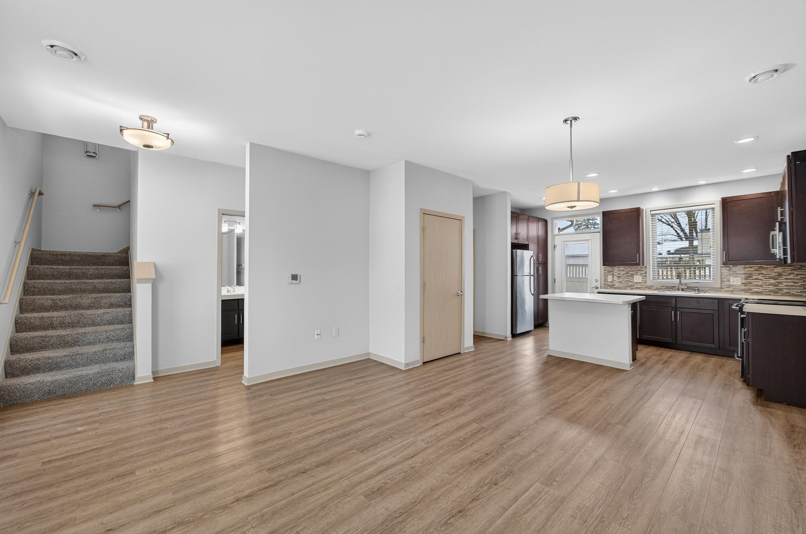 2815 No Oaks Ridge