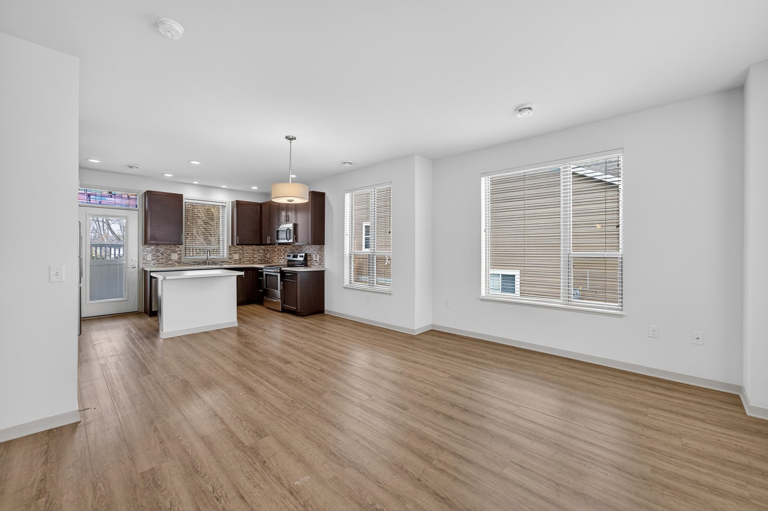 2817 No Oaks Ridge