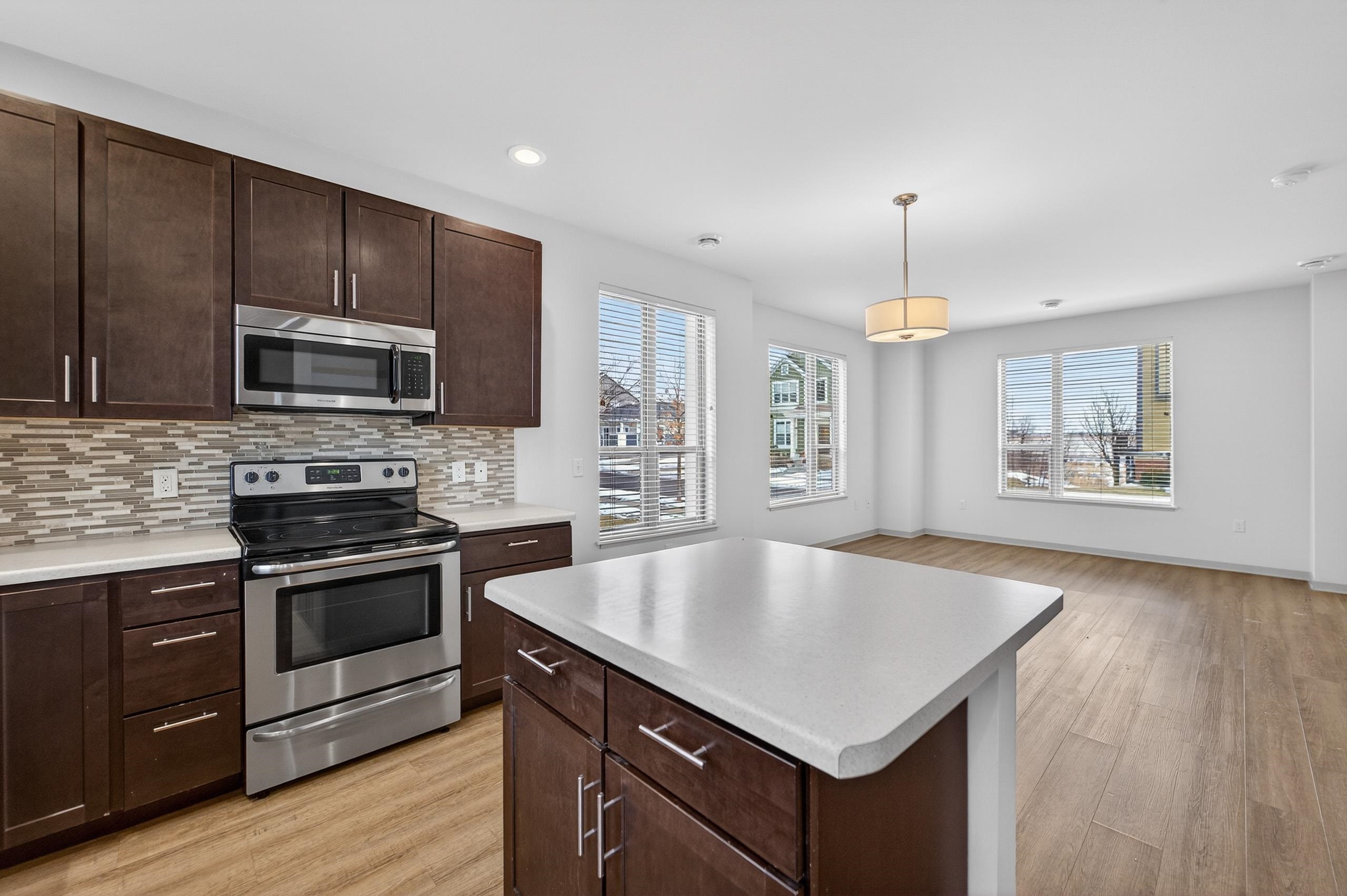 2817 No Oaks Ridge