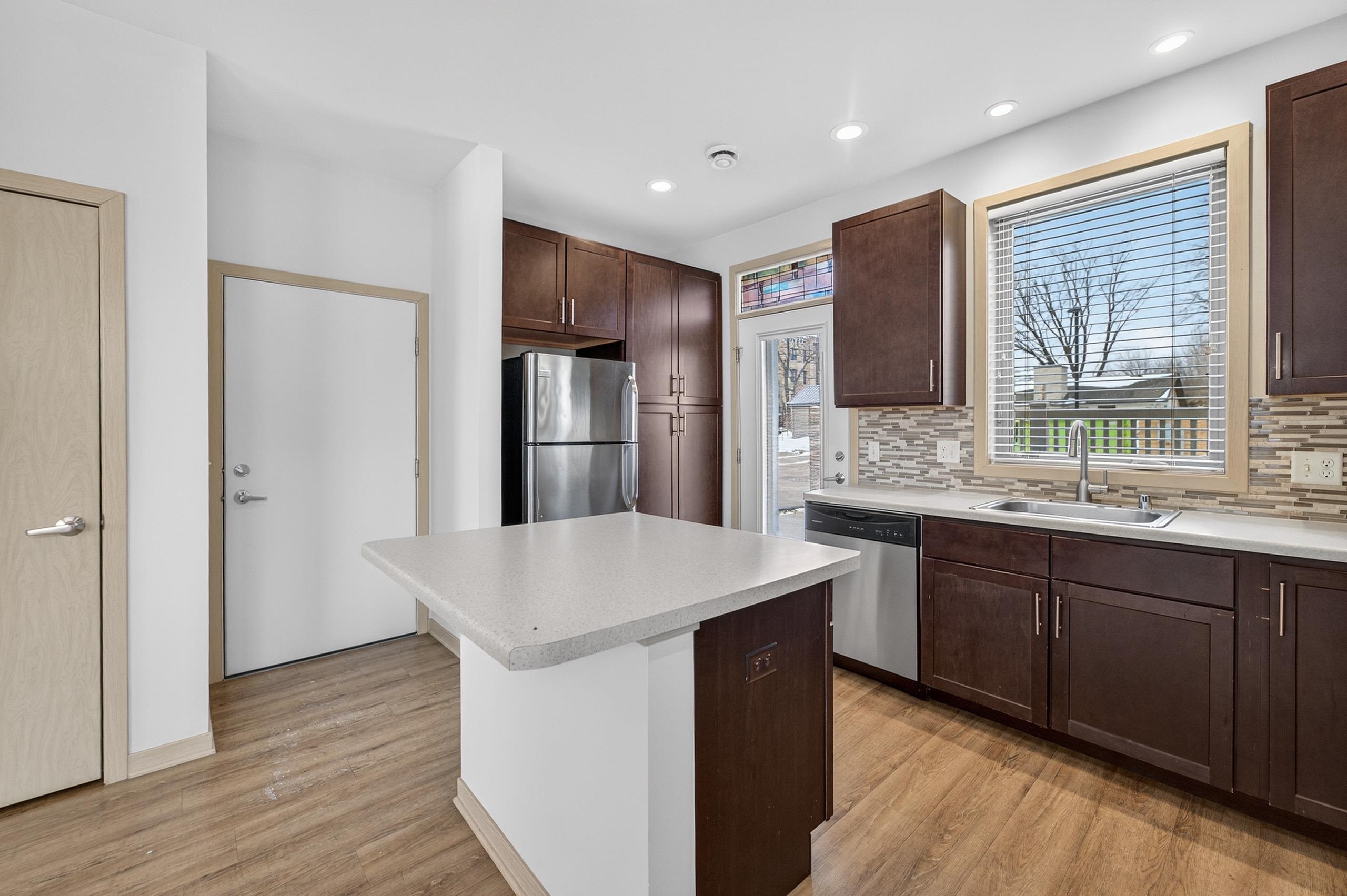 2817 No Oaks Ridge