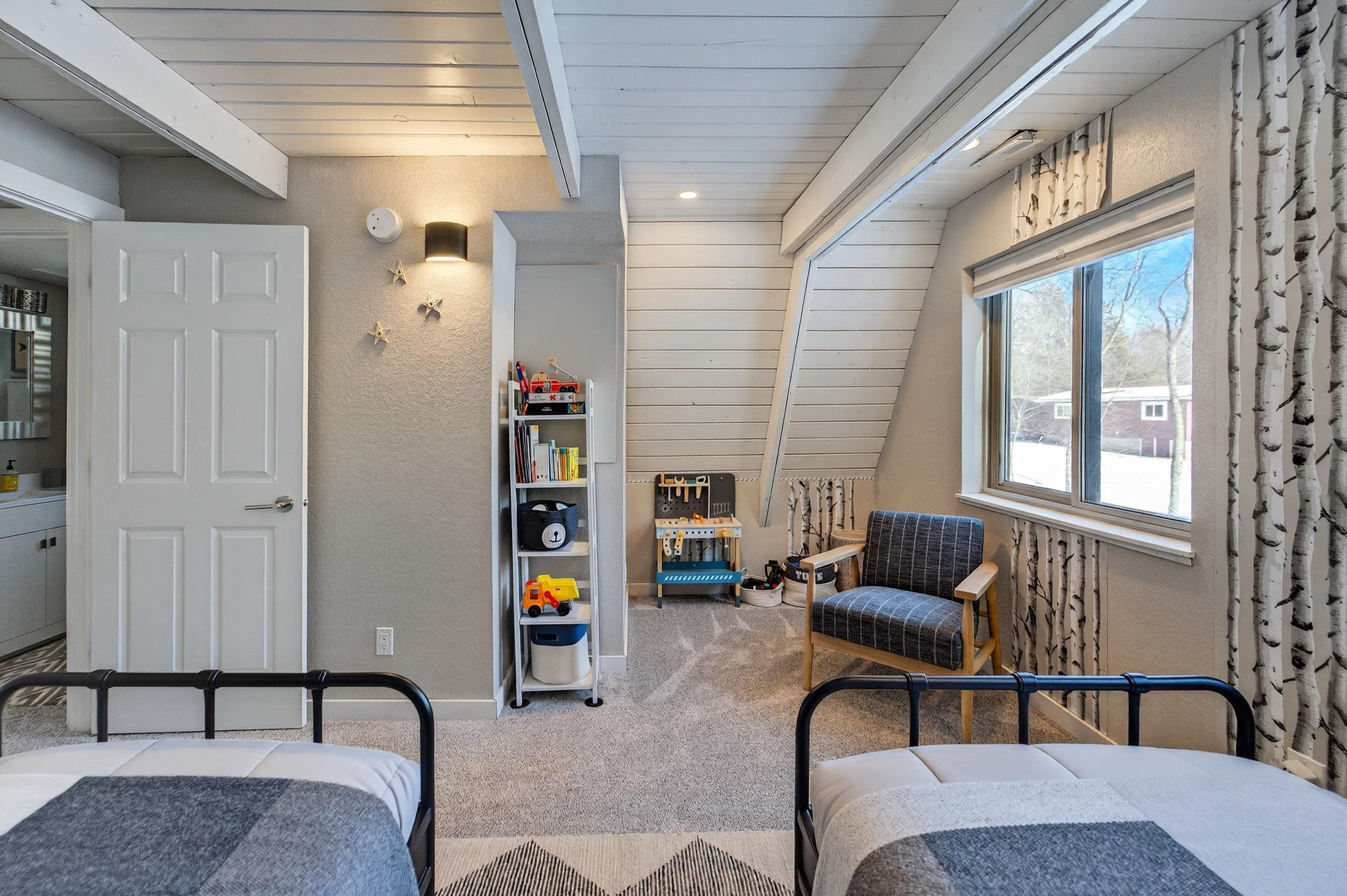 386 Lancer Court