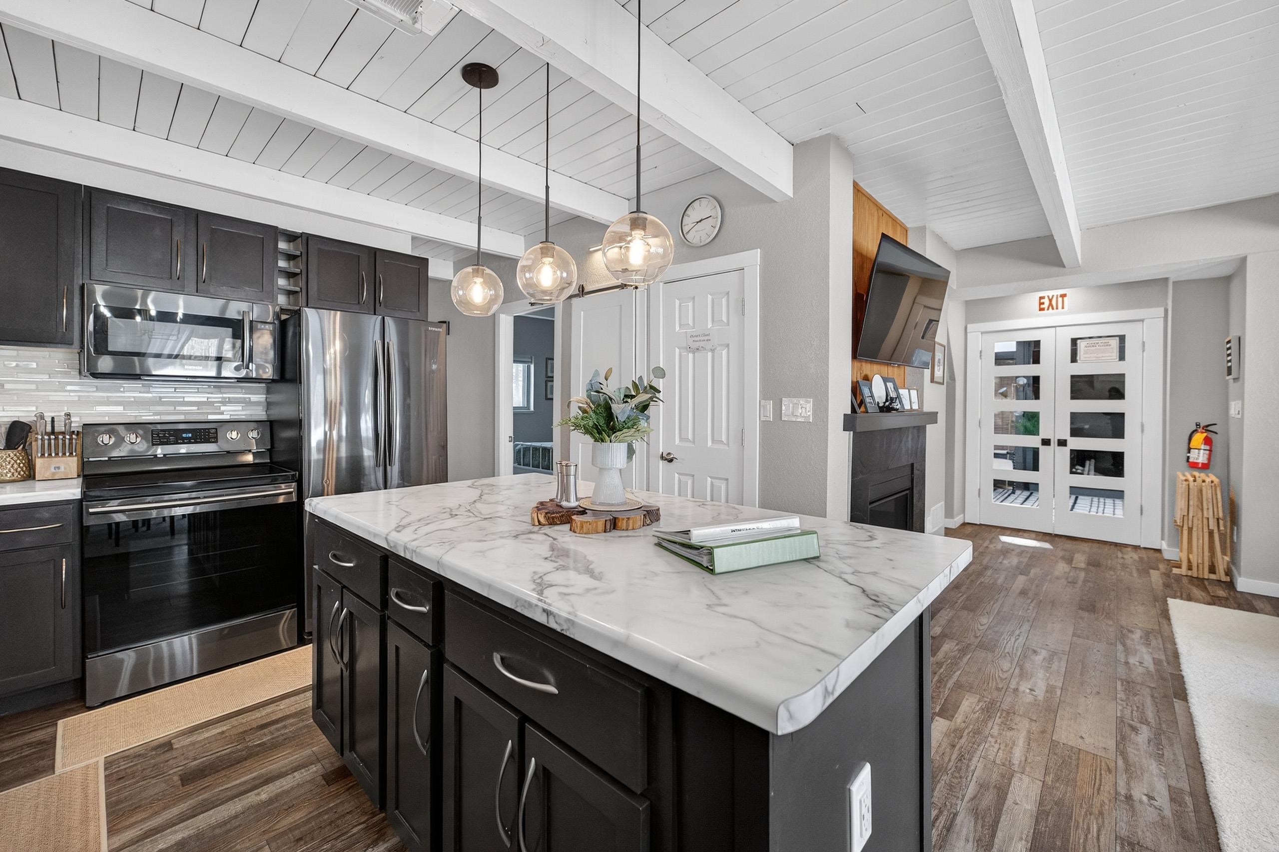 386 Lancer Court