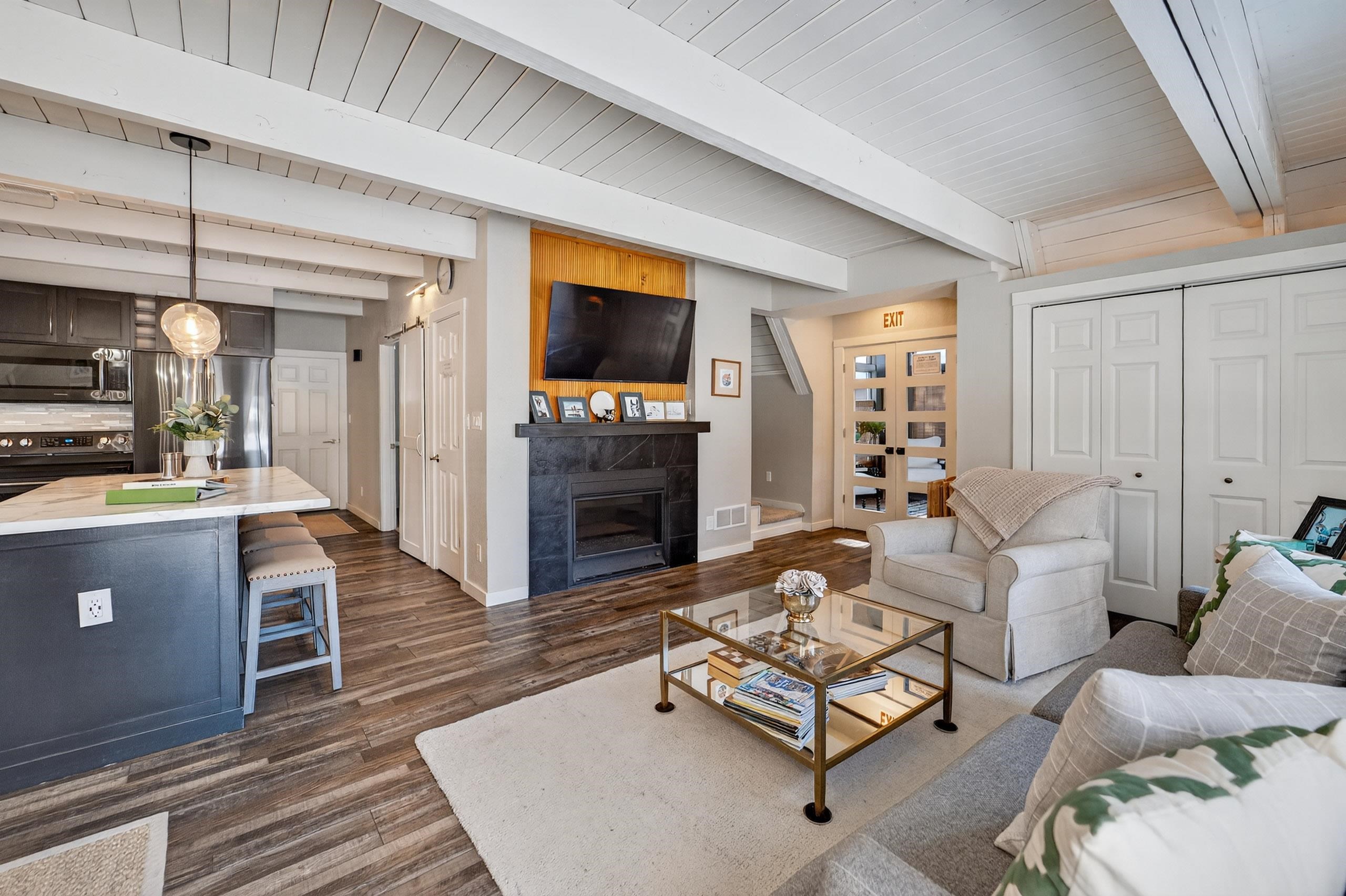 386 Lancer Court
