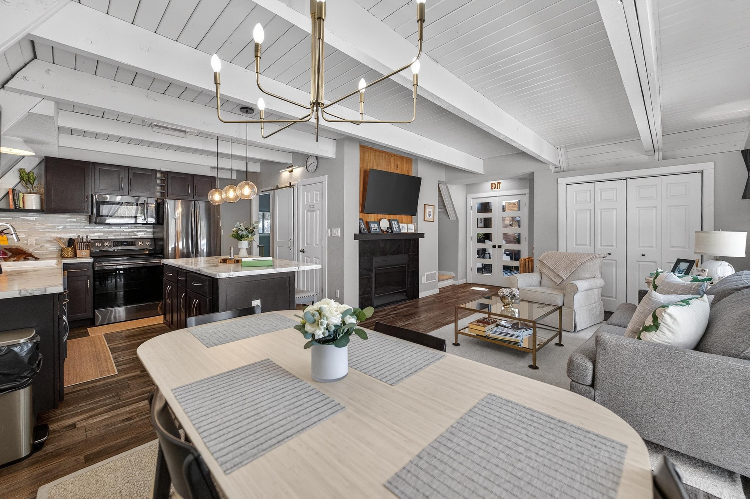 386 Lancer Court