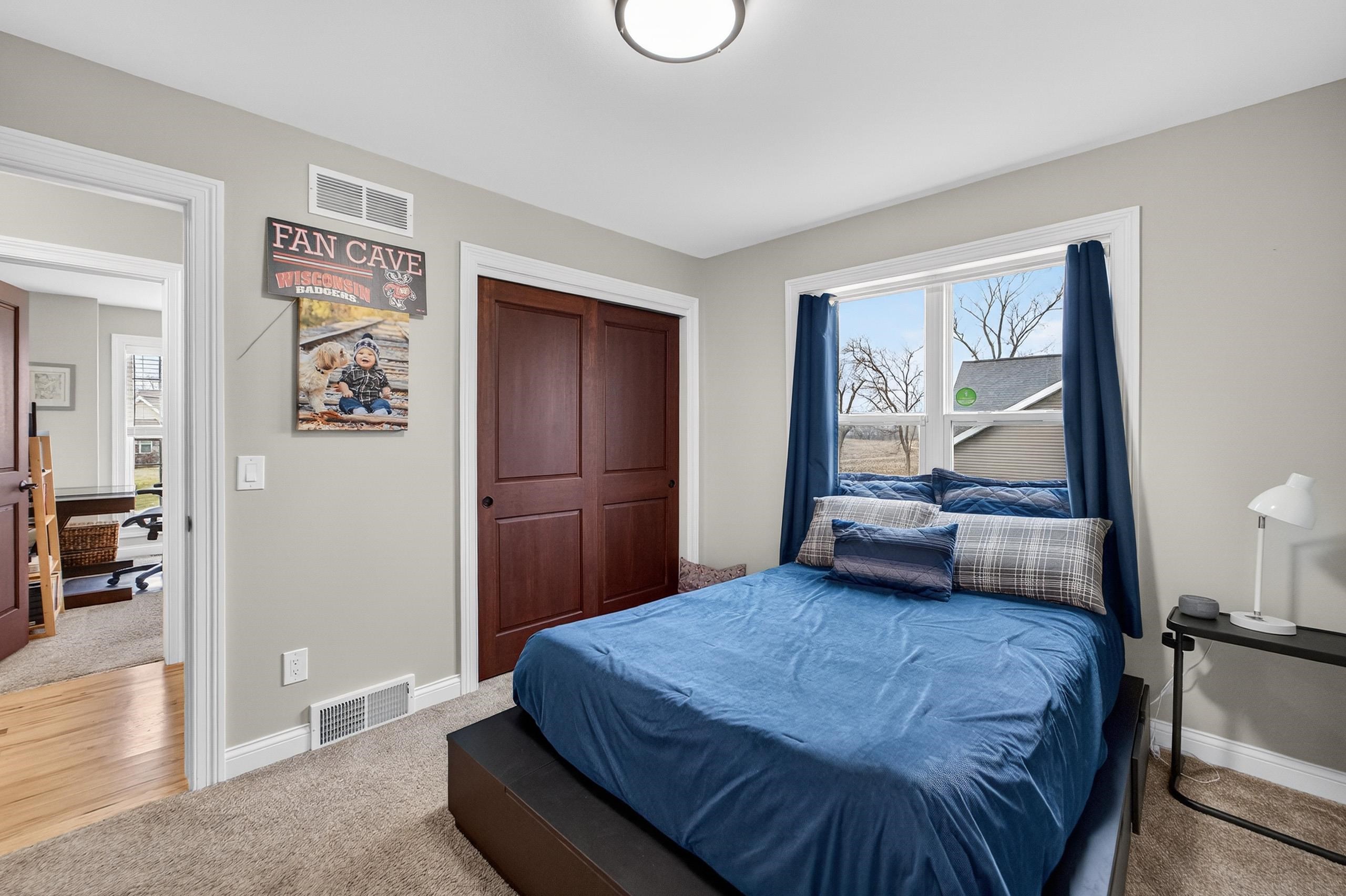 3092 Parker Pass